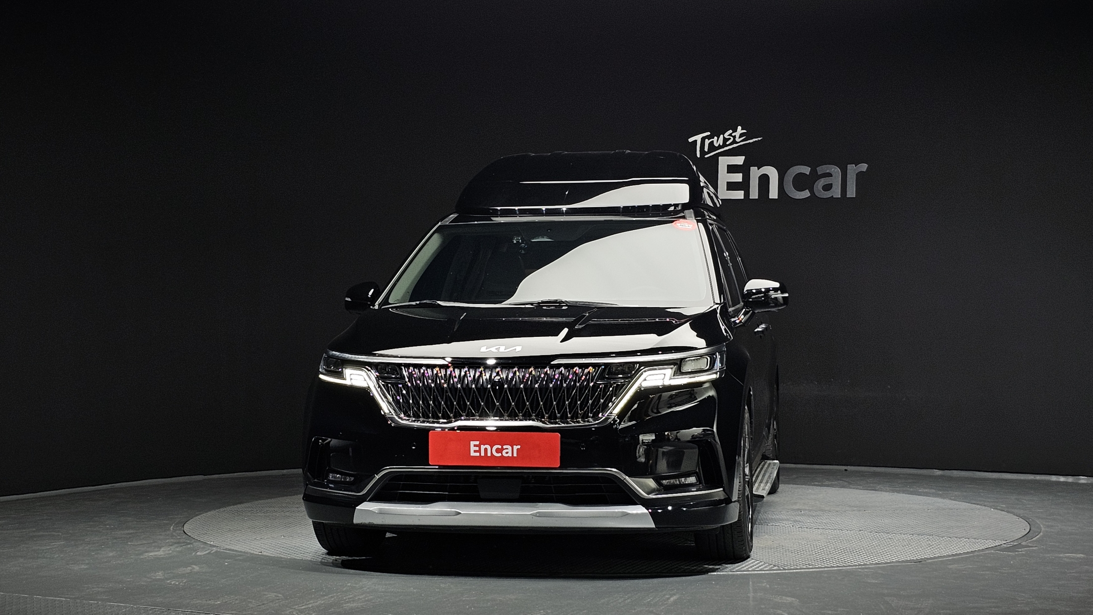 KIA CARNIVAL photo 3