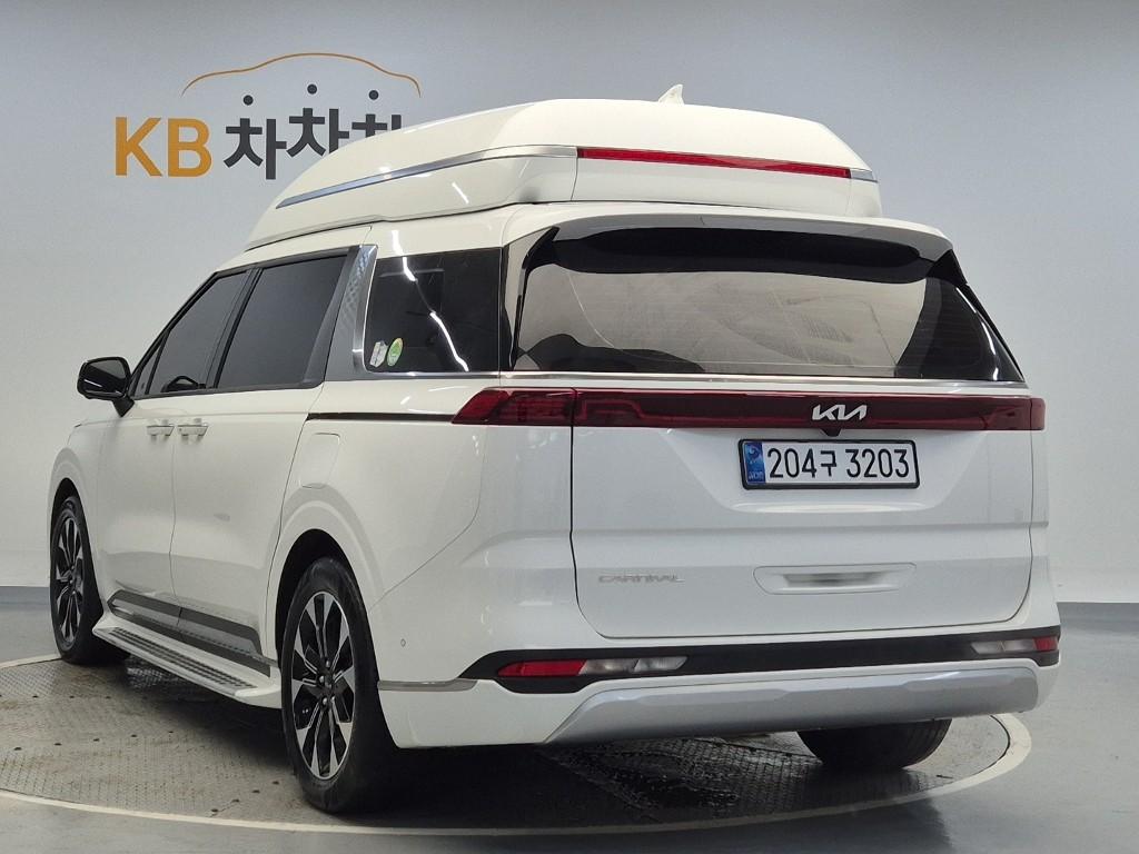 KIA CARNIVAL photo 3