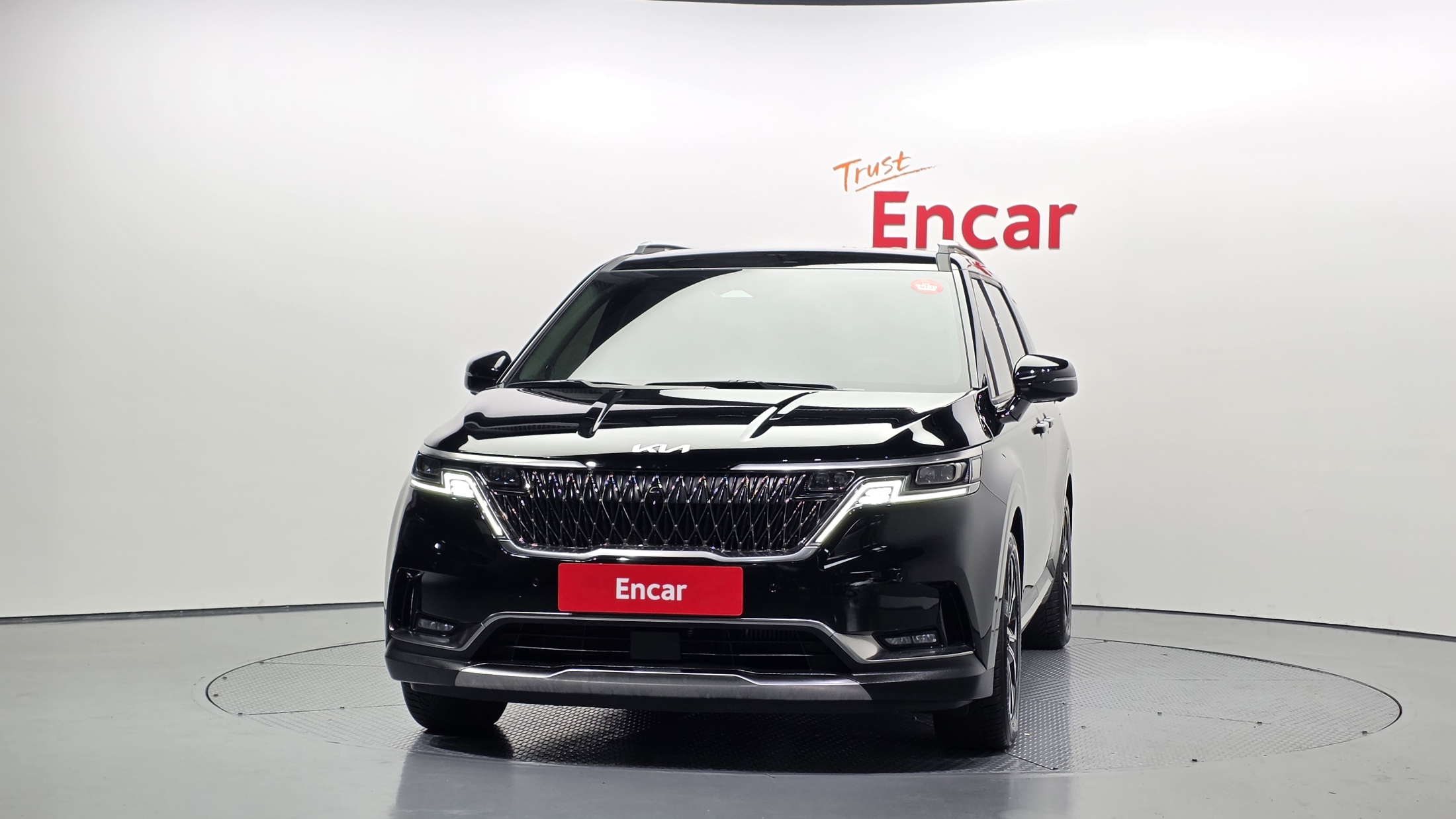 KIA CARNIVAL photo 3