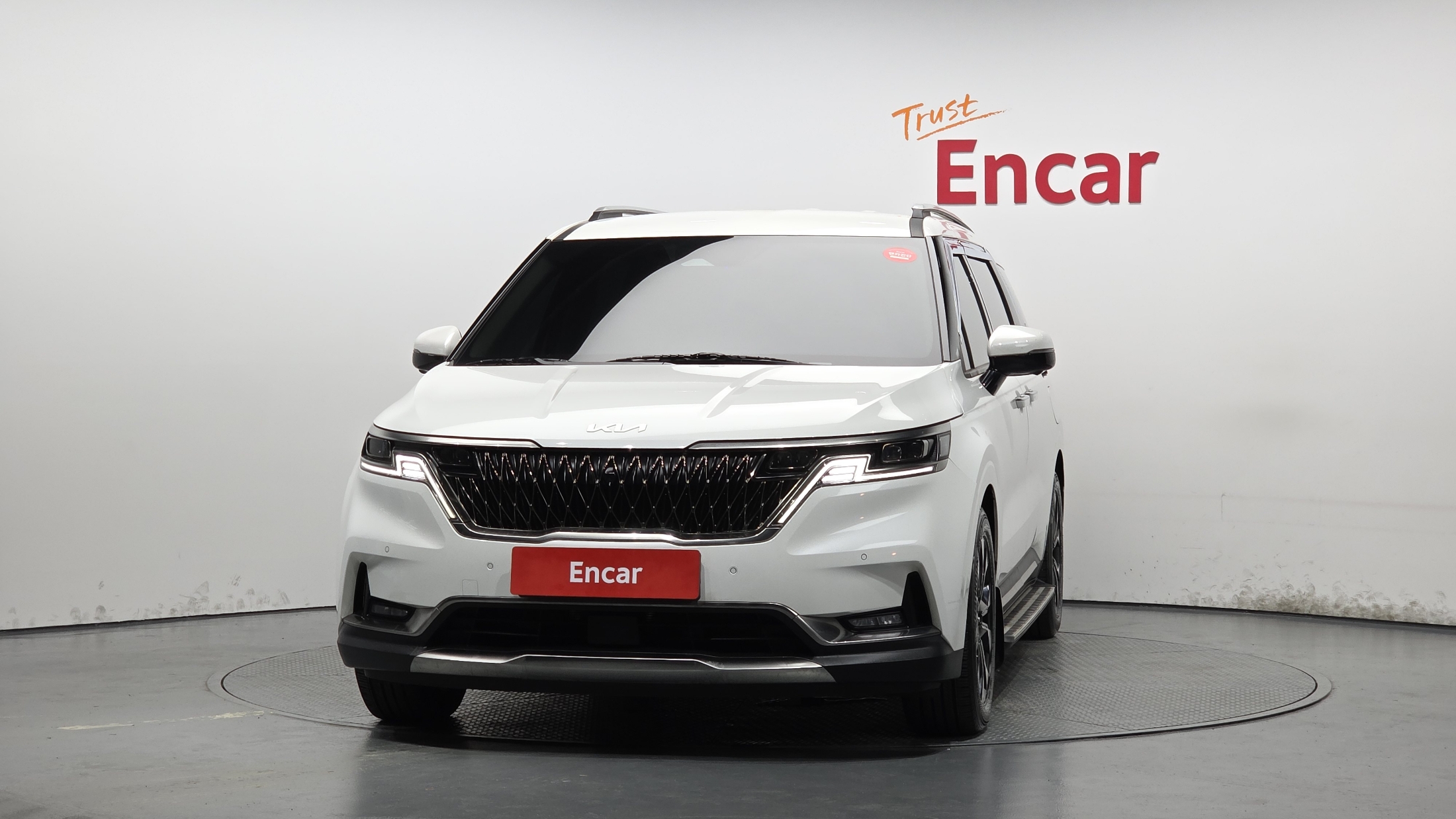 KIA CARNIVAL photo 3