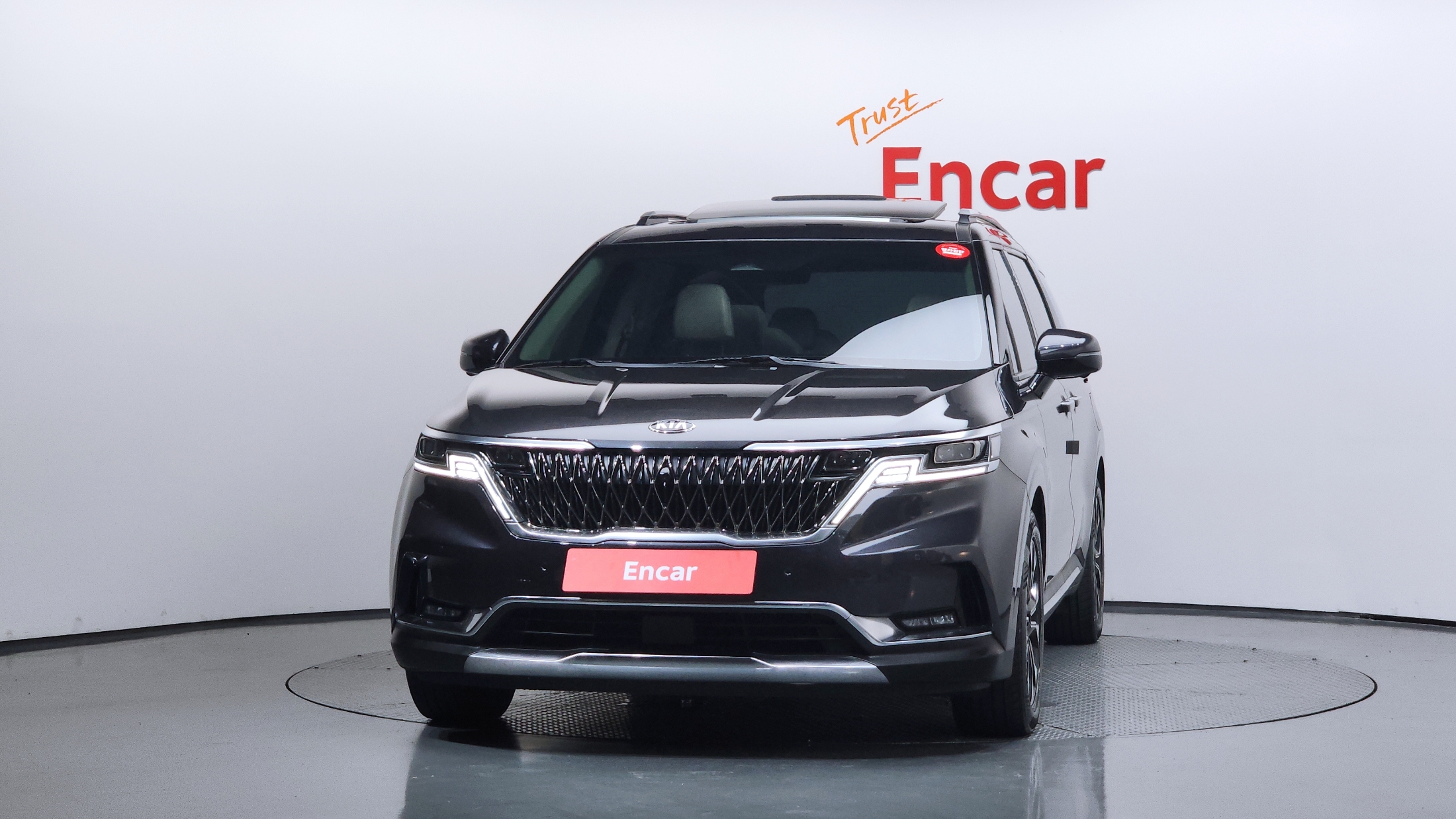 KIA CARNIVAL photo 3