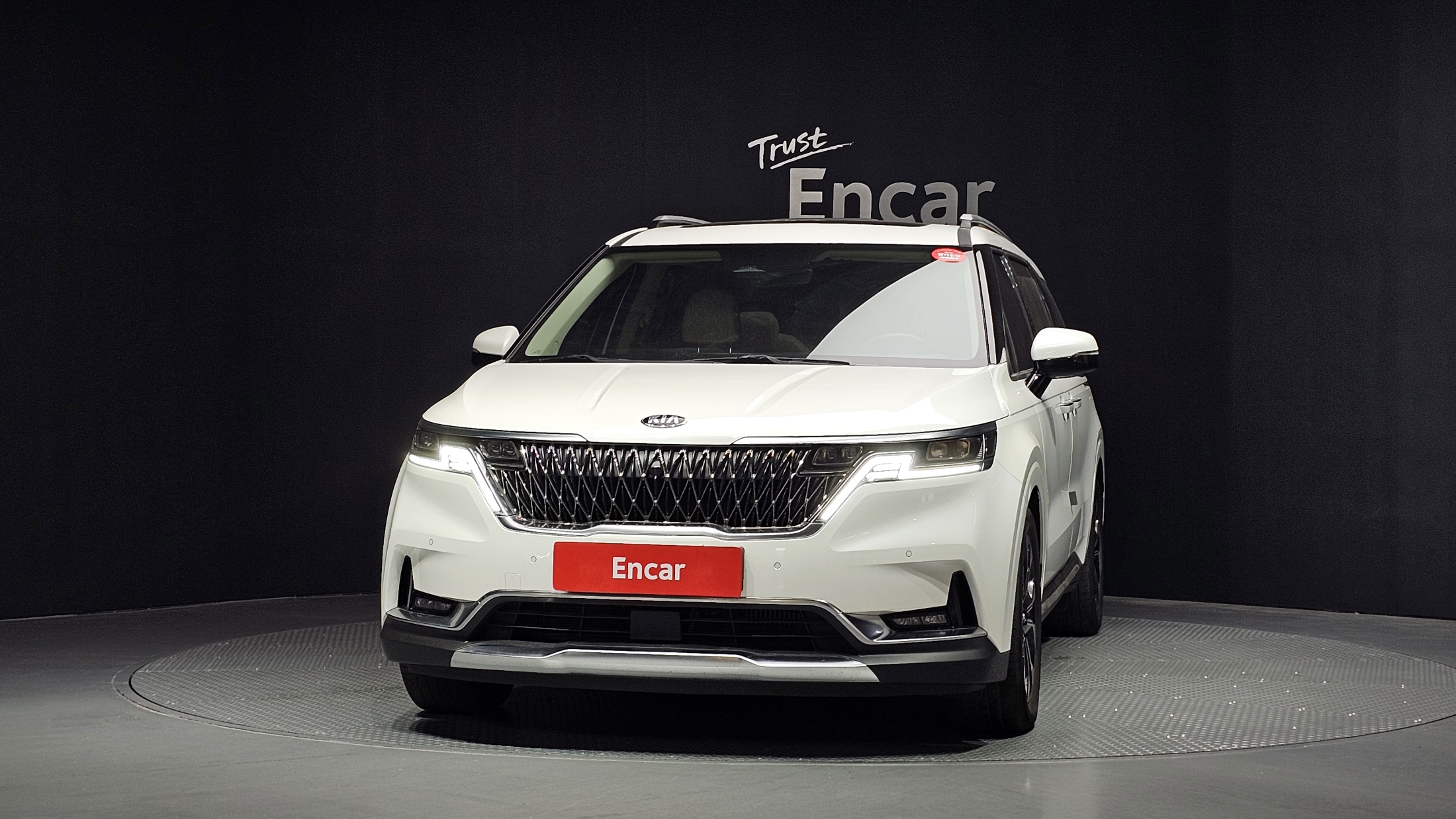 KIA CARNIVAL photo 3