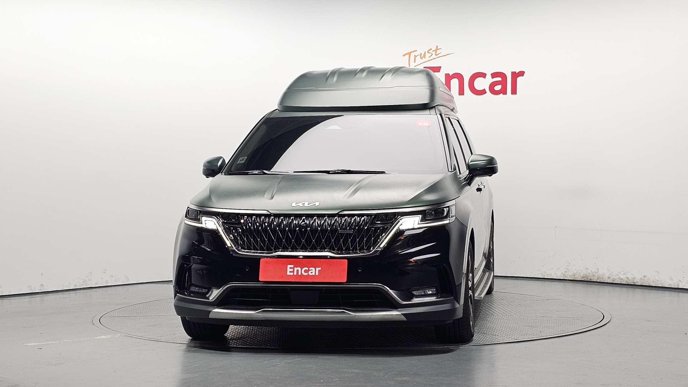 KIA CARNIVAL photo 3