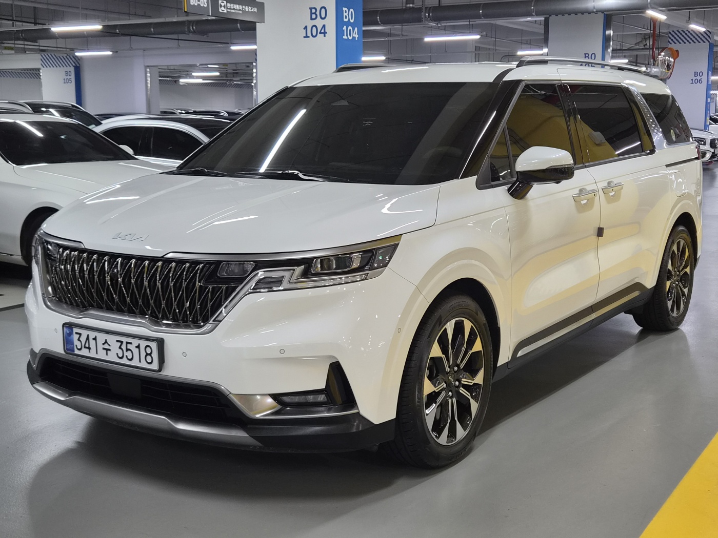 KIA CARNIVAL