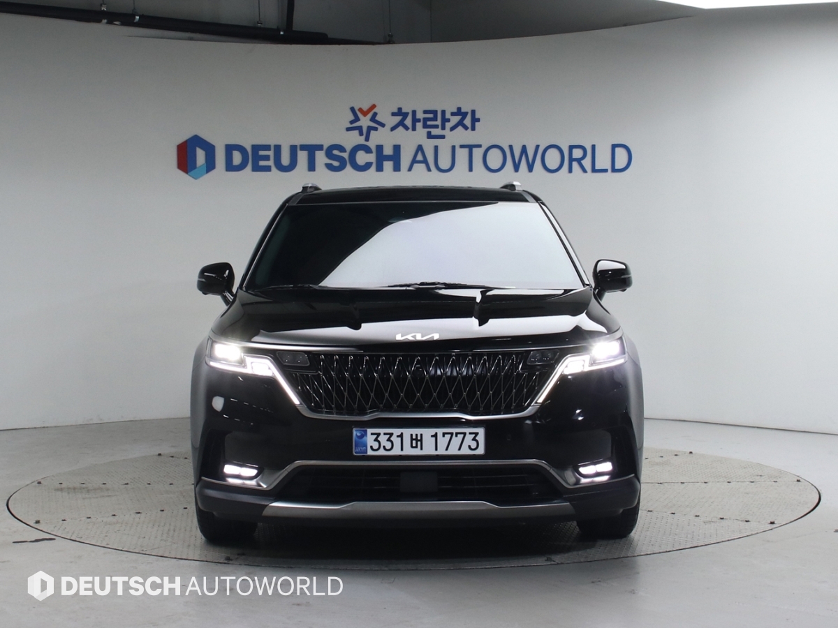 KIA CARNIVAL photo 3