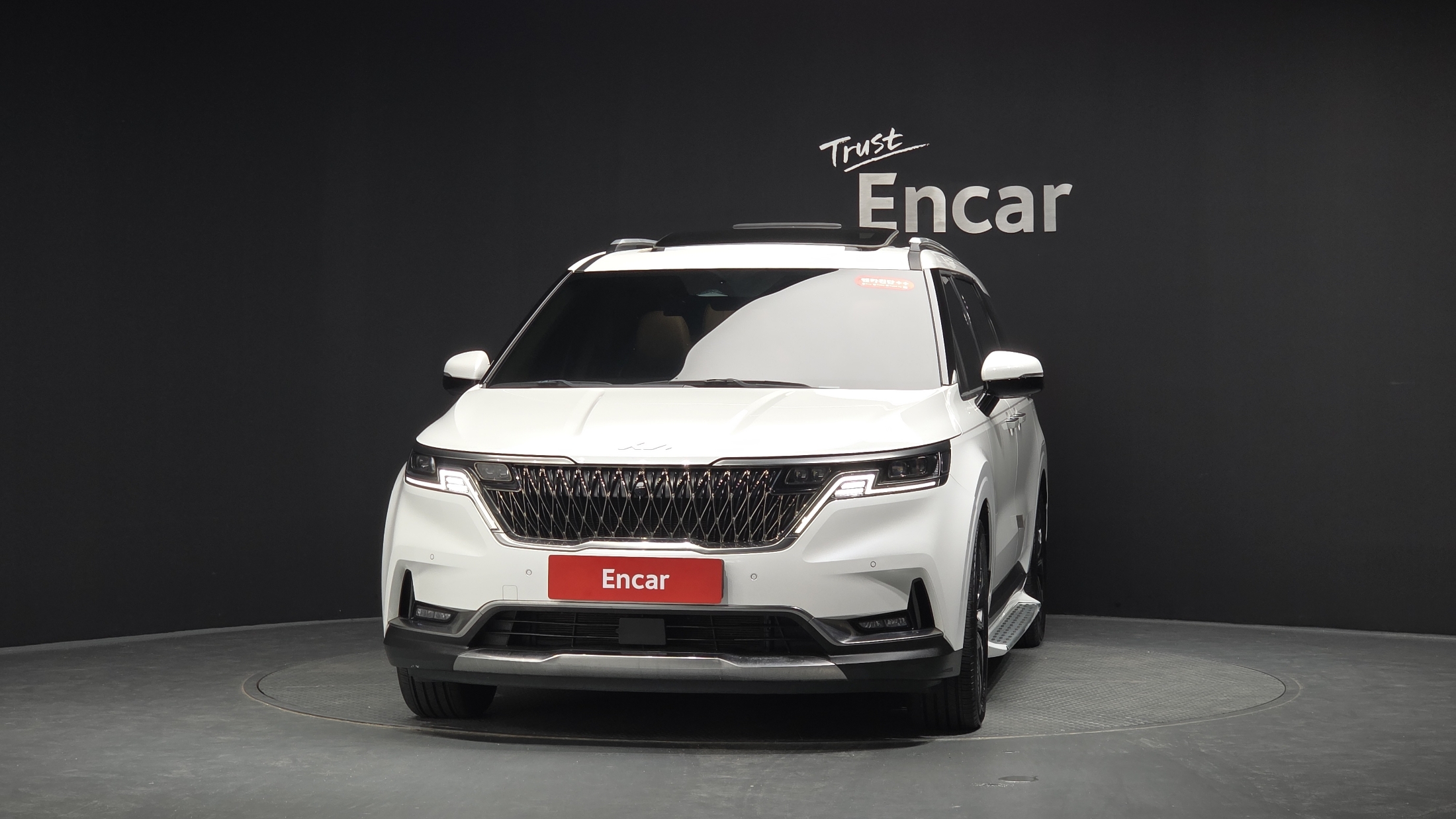 KIA CARNIVAL photo 3