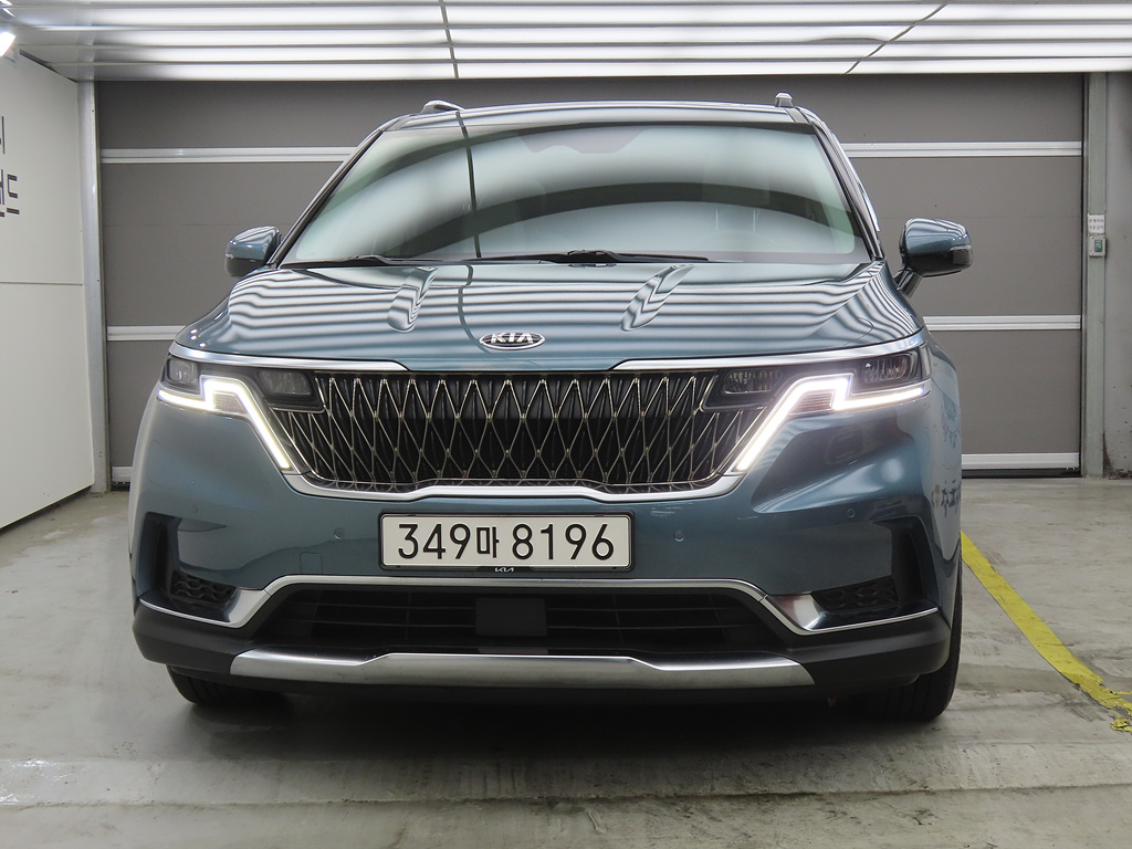 KIA CARNIVAL photo 2