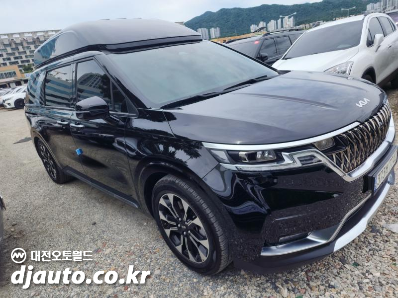 KIA CARNIVAL photo 3