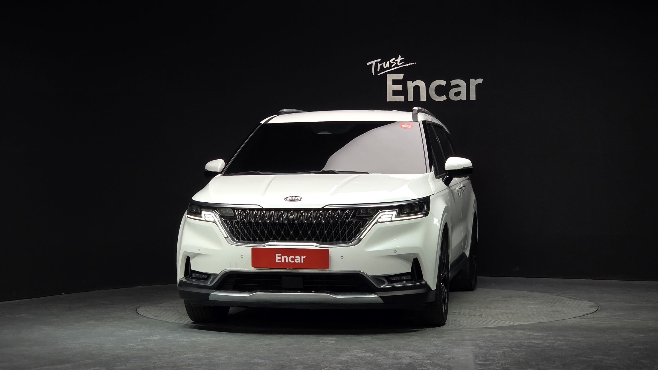KIA CARNIVAL photo 3