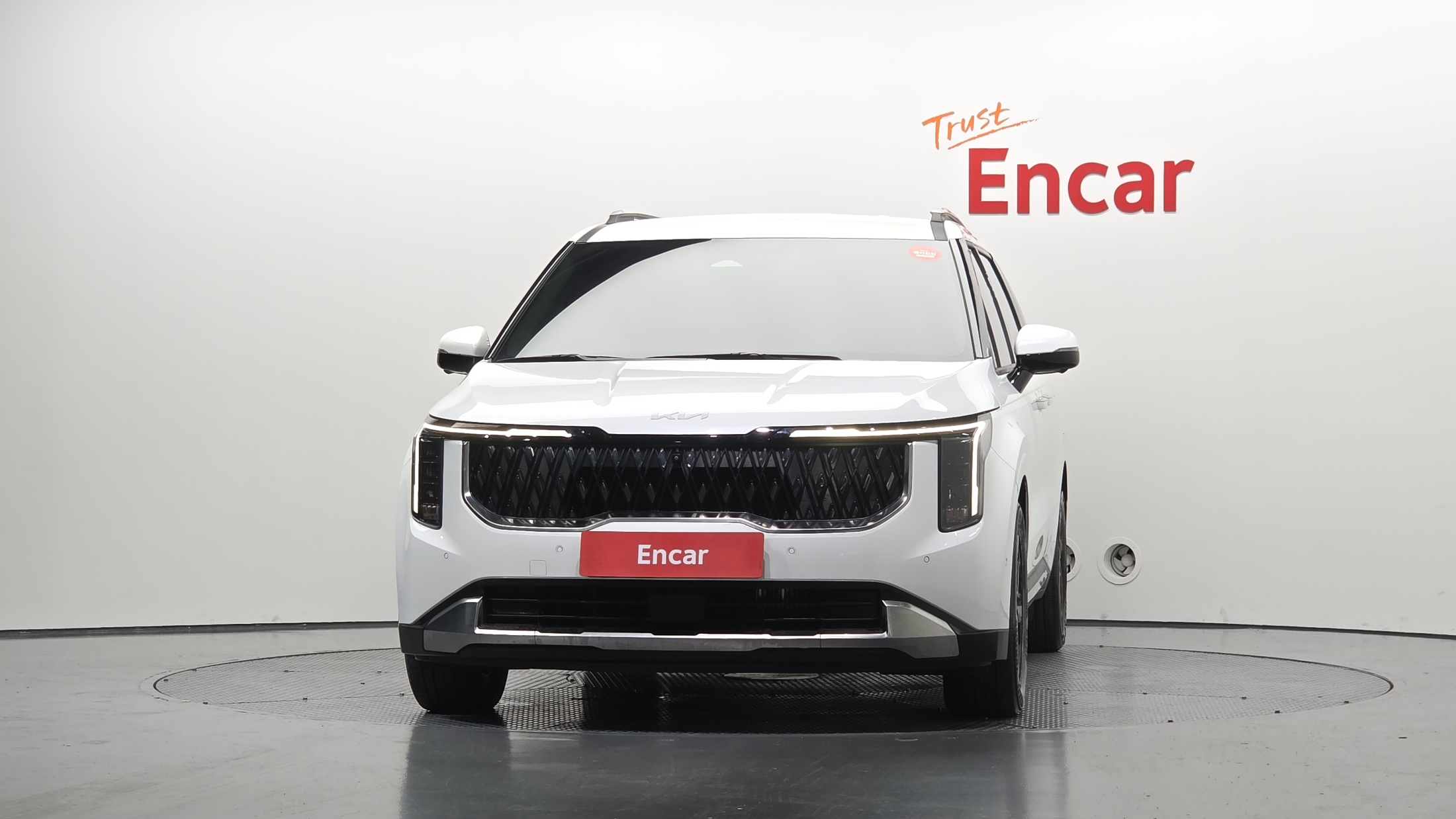 KIA CARNIVAL photo 3
