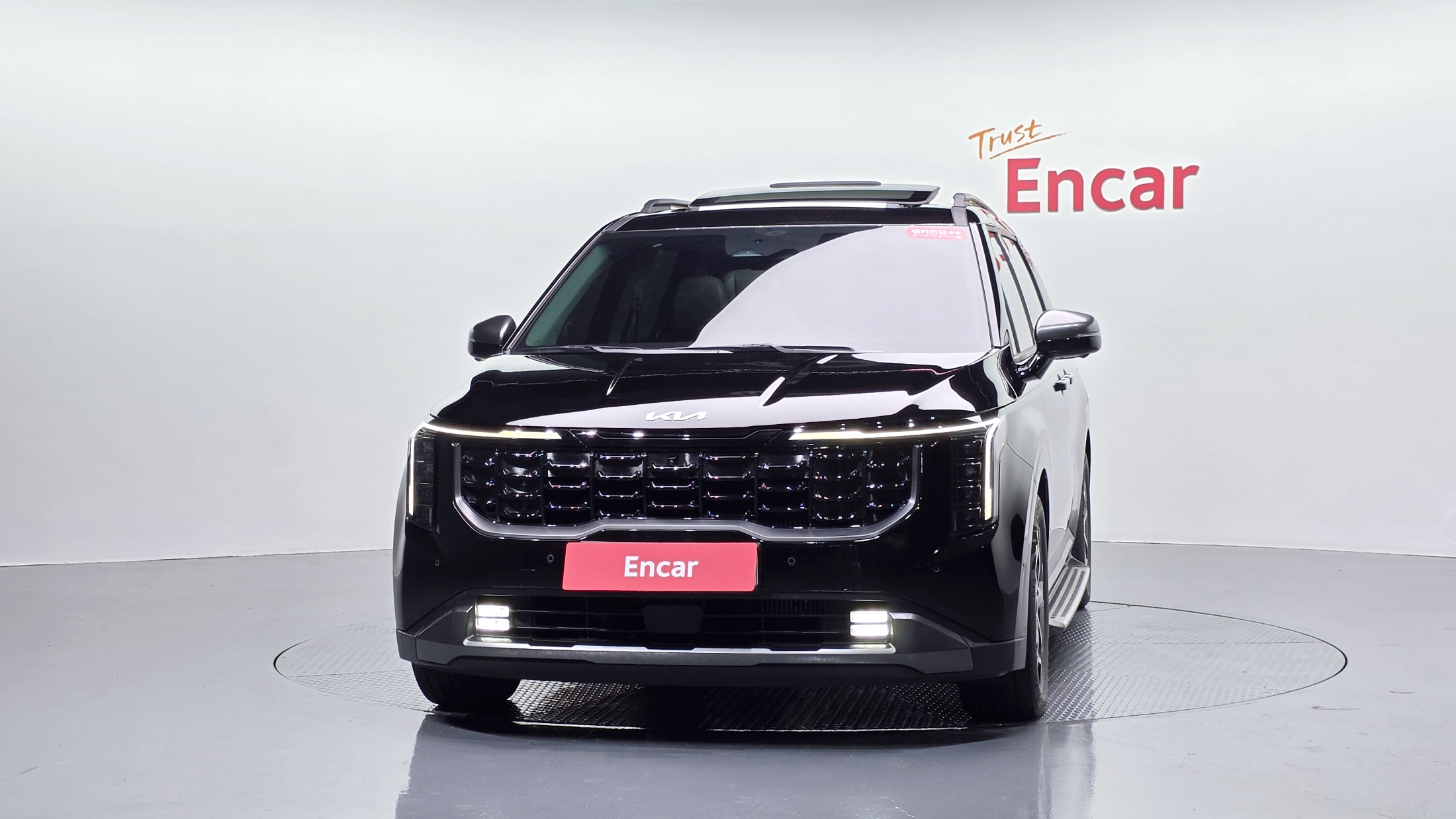 KIA CARNIVAL photo 3