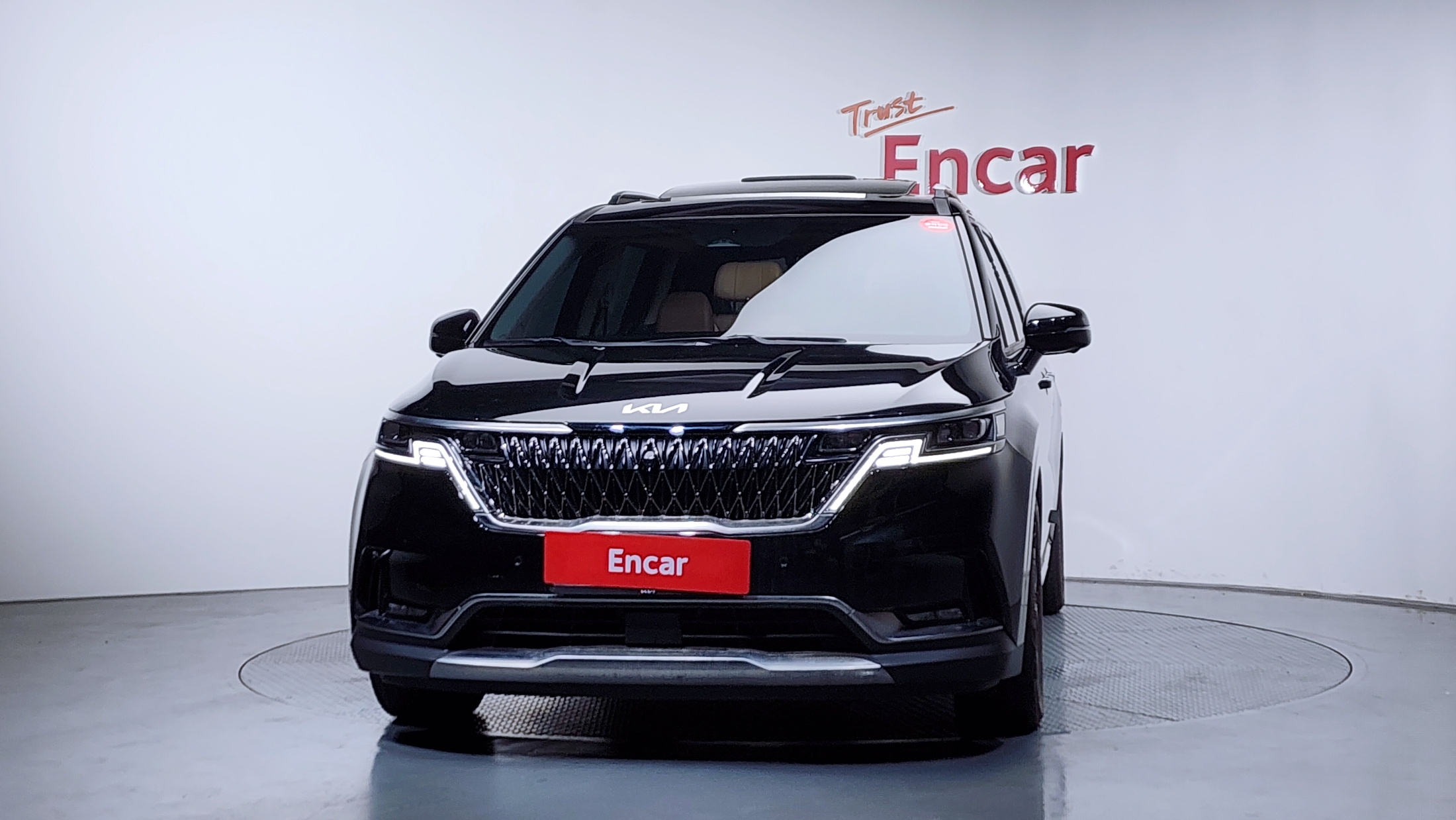 KIA CARNIVAL photo 2