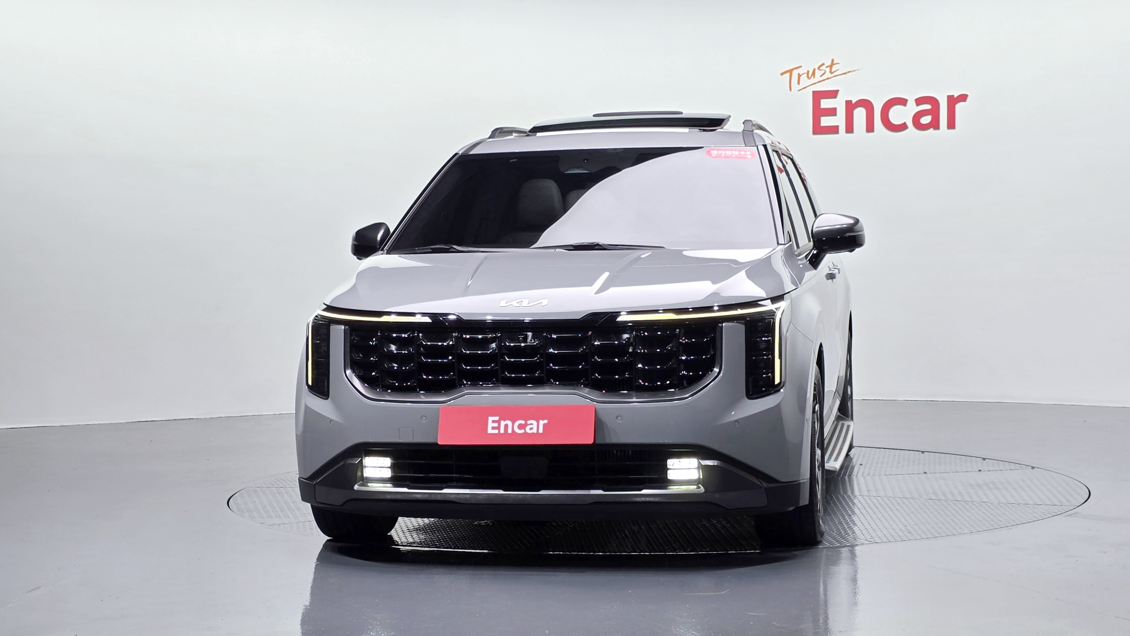 KIA CARNIVAL photo 3