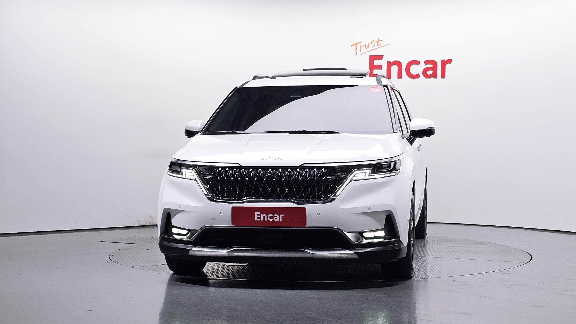 KIA CARNIVAL photo 3