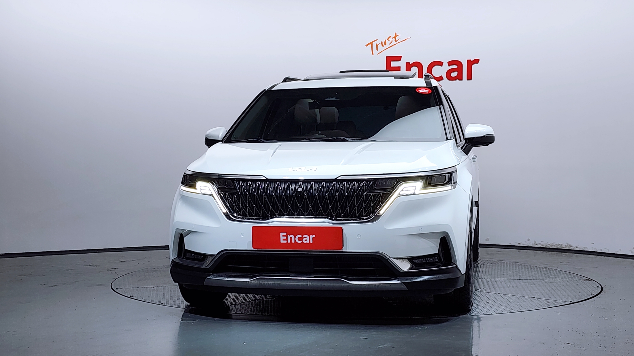 KIA CARNIVAL photo 3