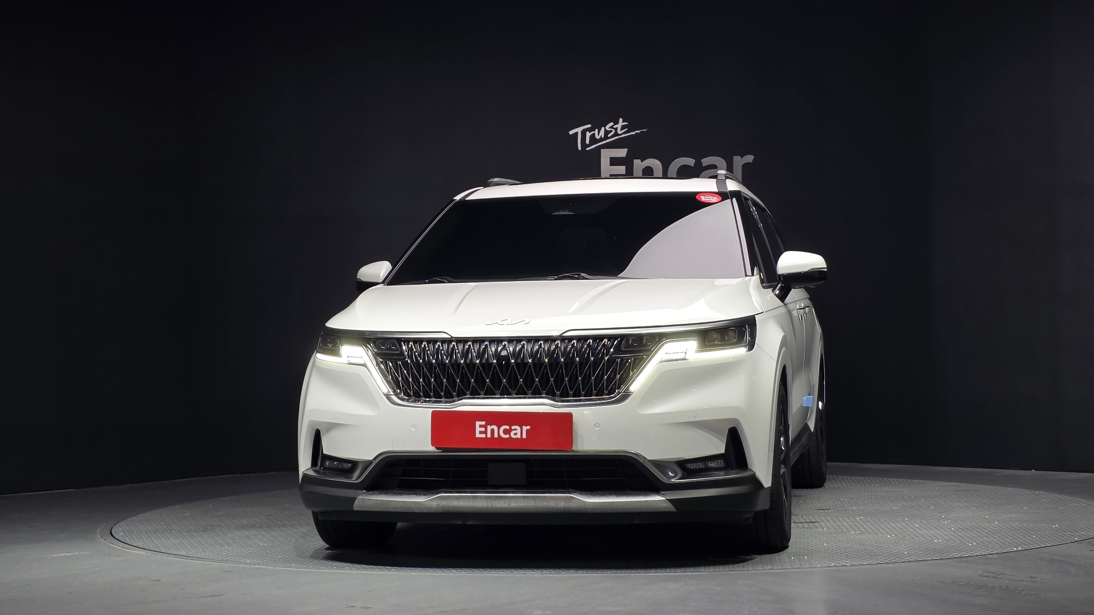KIA CARNIVAL photo 3