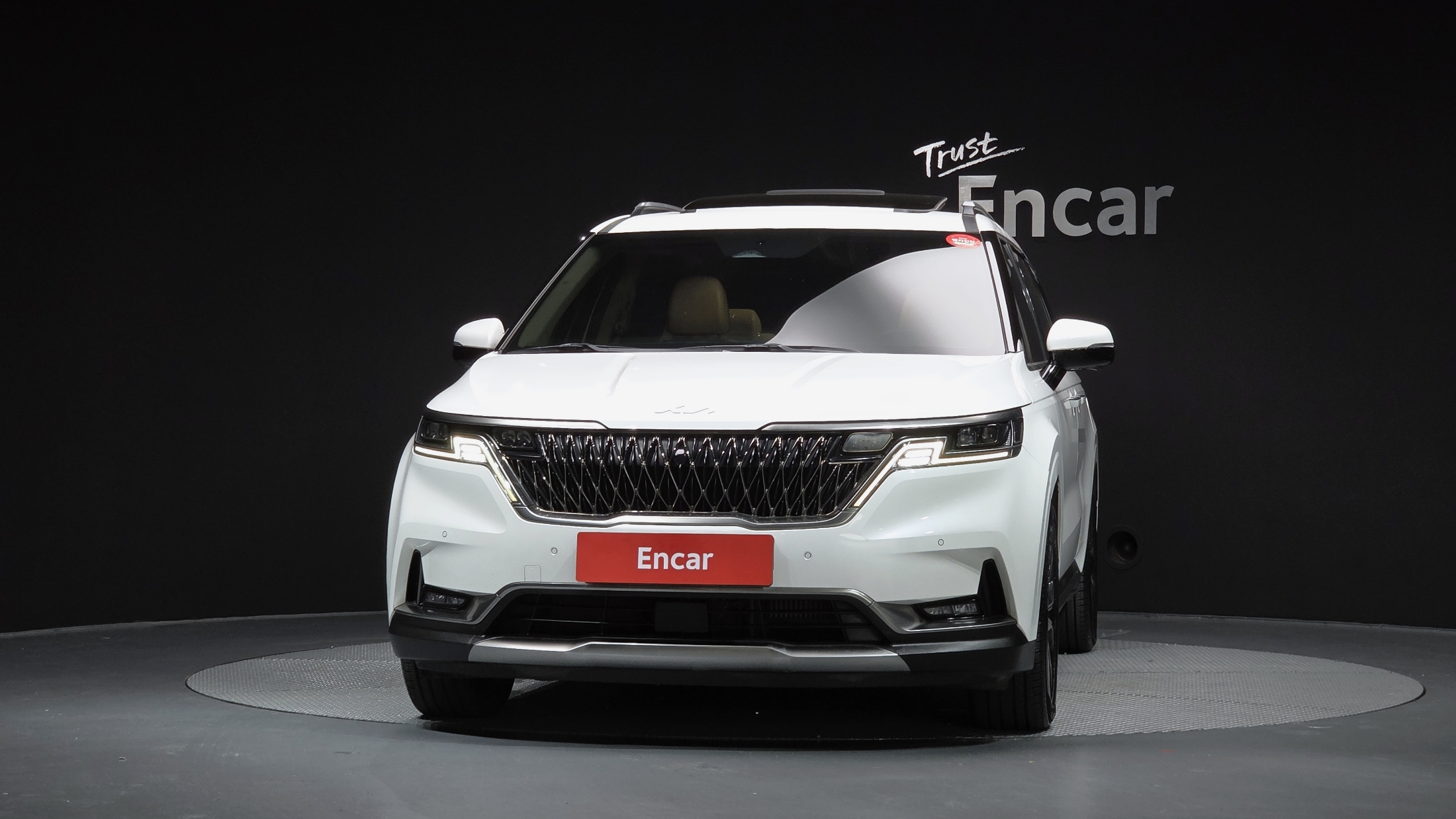 KIA CARNIVAL photo 3