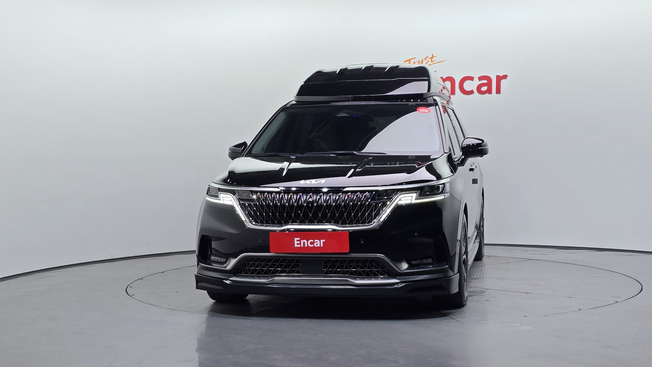 KIA CARNIVAL photo 2