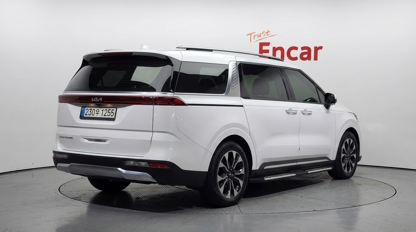 KIA CARNIVAL photo 2