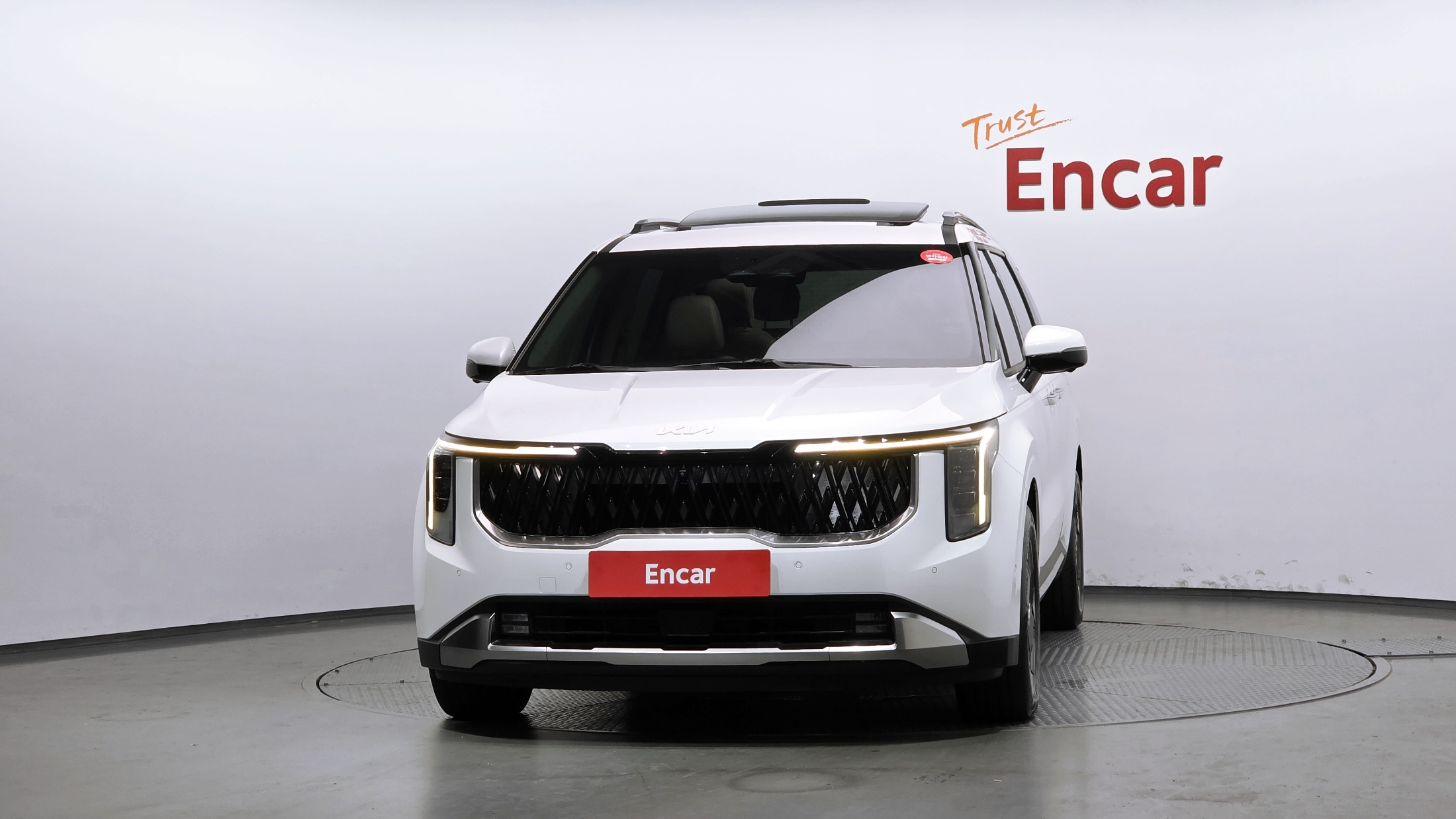 KIA CARNIVAL photo 3