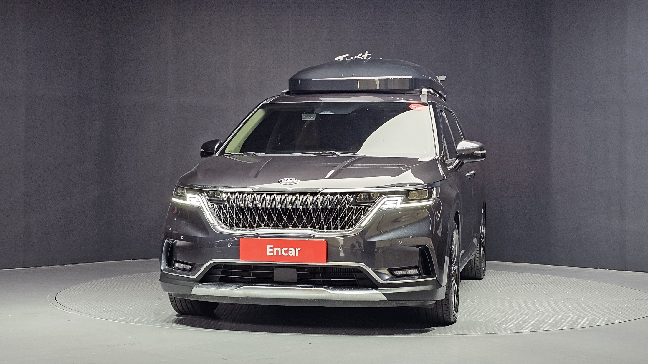KIA CARNIVAL photo 3