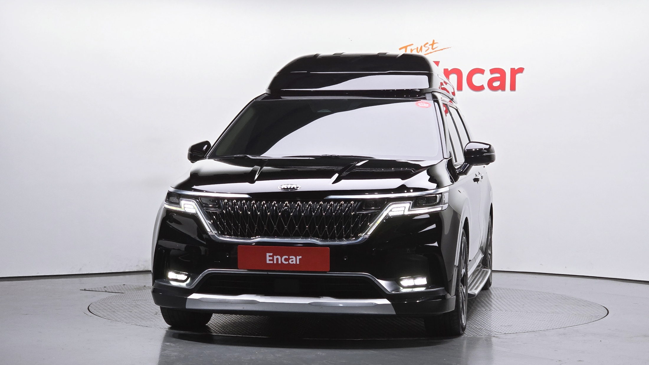 KIA CARNIVAL photo 3