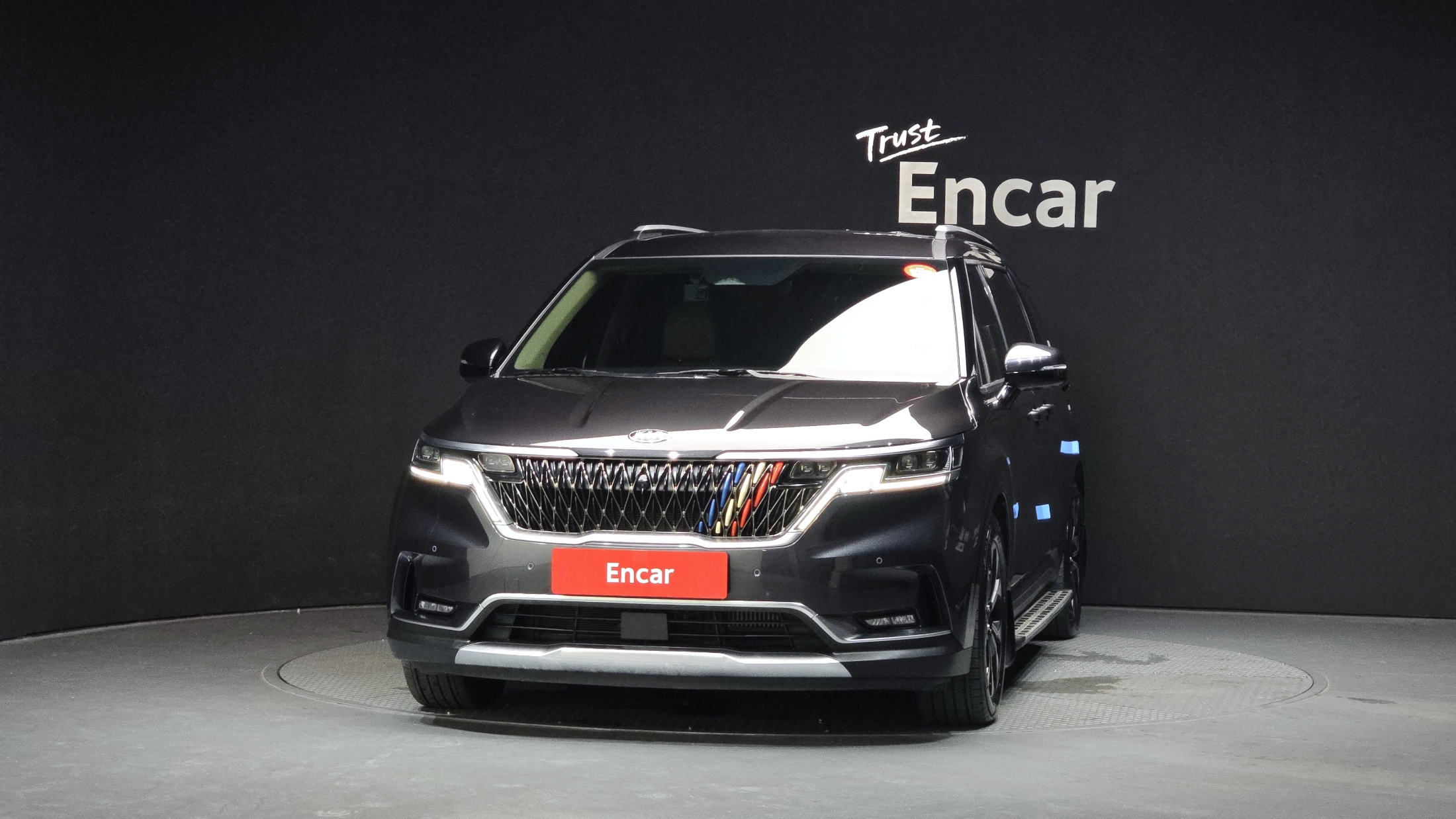 KIA CARNIVAL photo 3