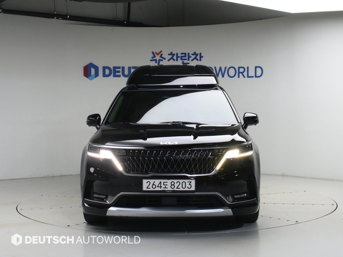KIA CARNIVAL photo 3