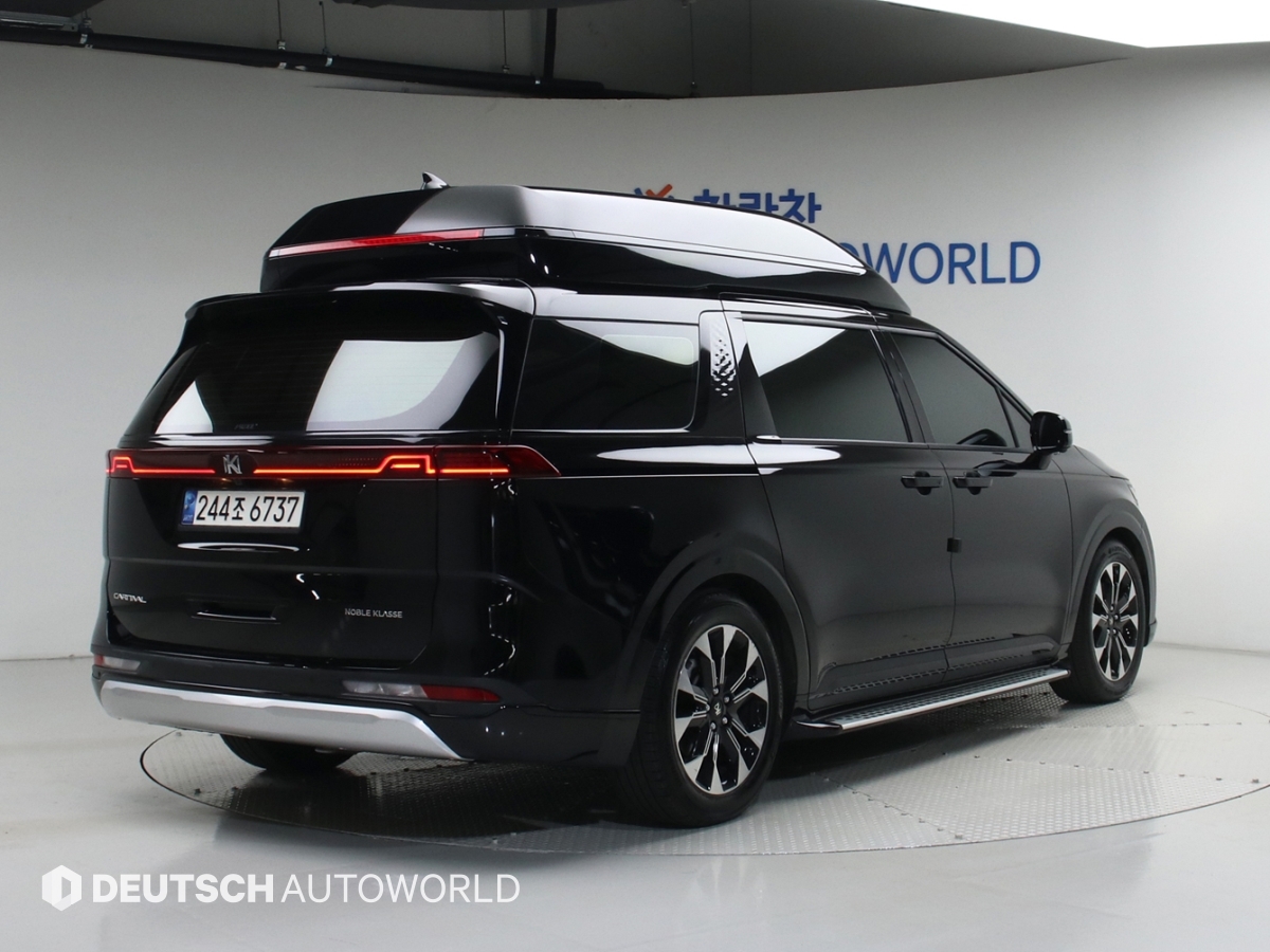 KIA CARNIVAL photo 2