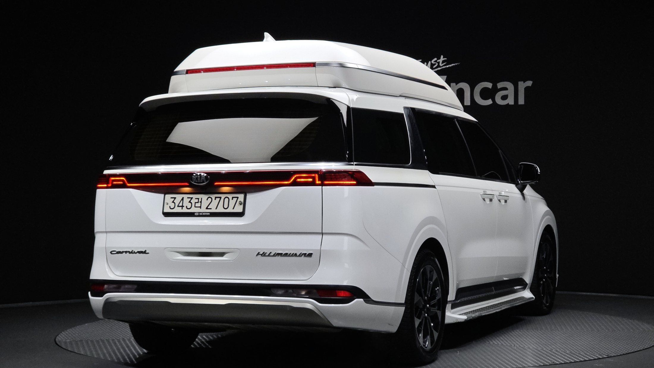 KIA CARNIVAL photo 2