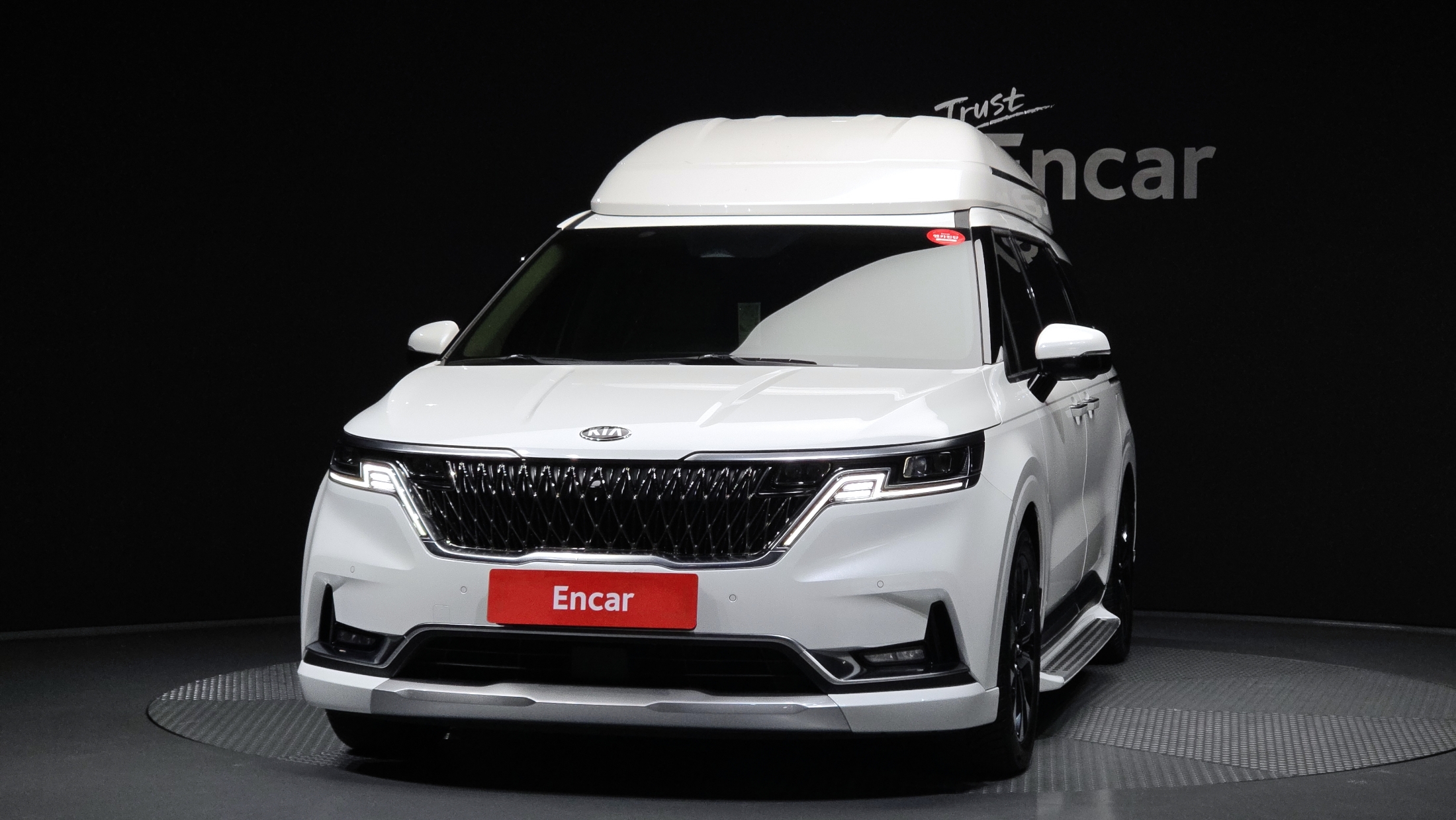 KIA CARNIVAL photo 3