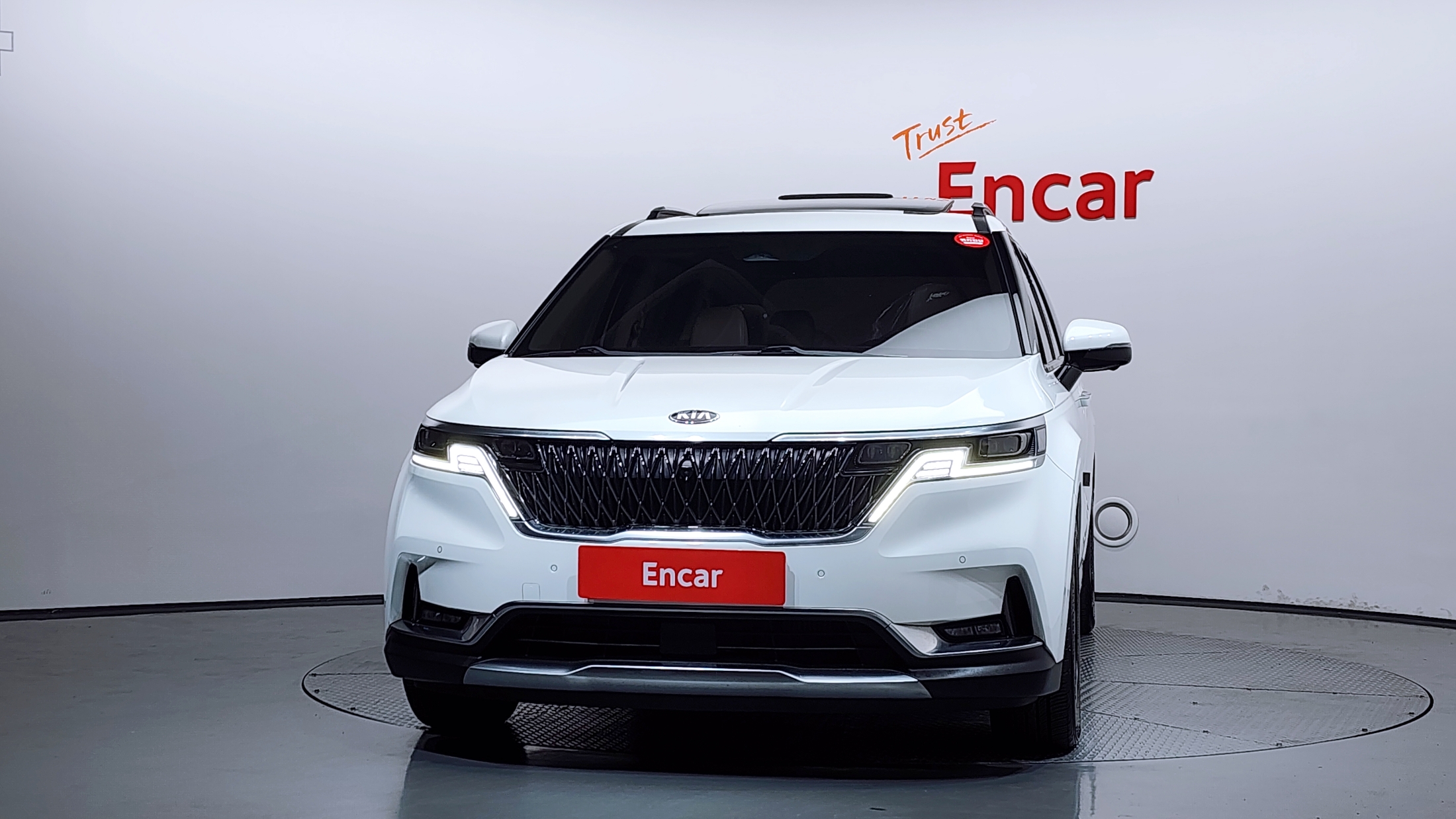 KIA CARNIVAL photo 3