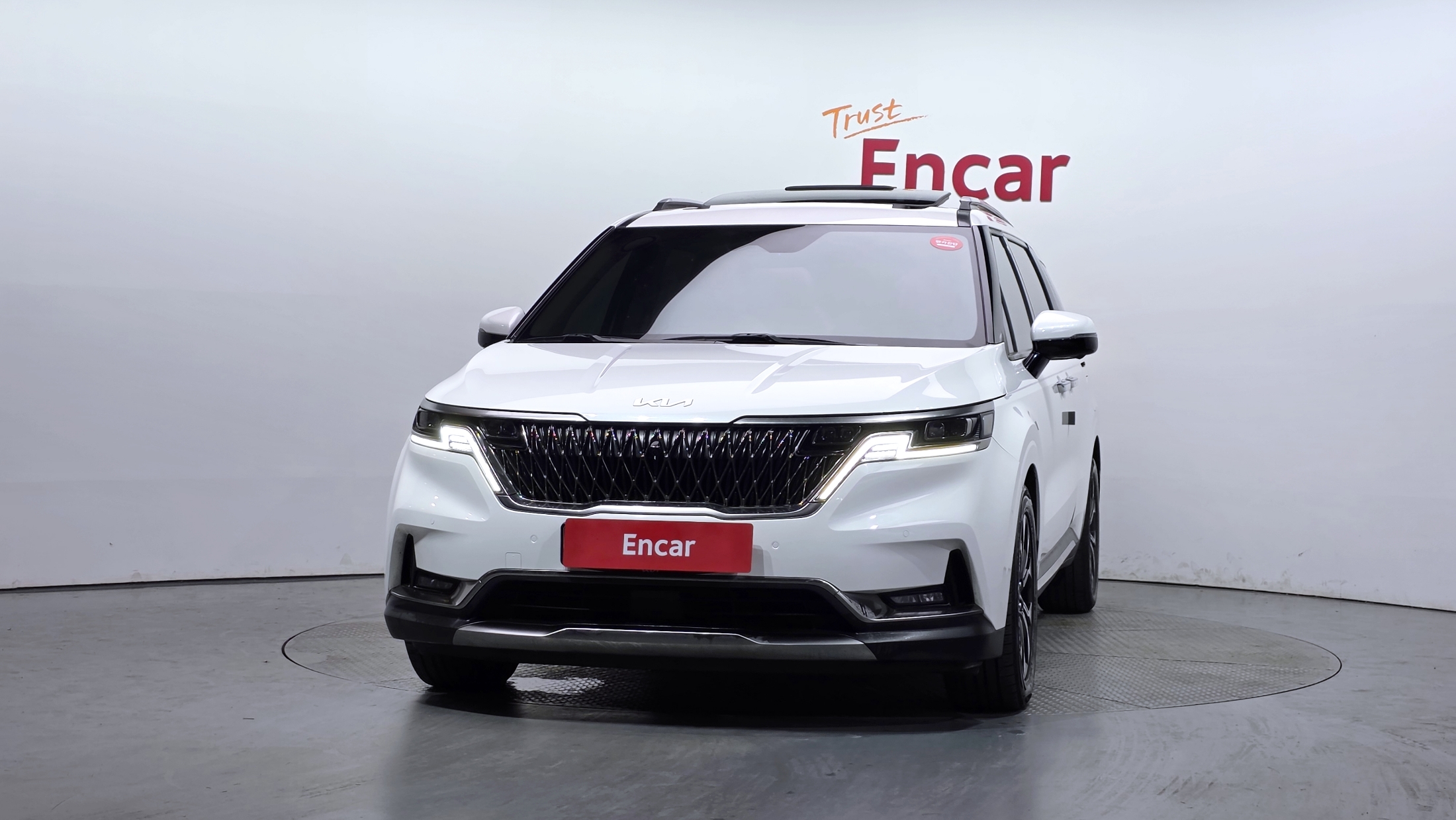 KIA CARNIVAL photo 3