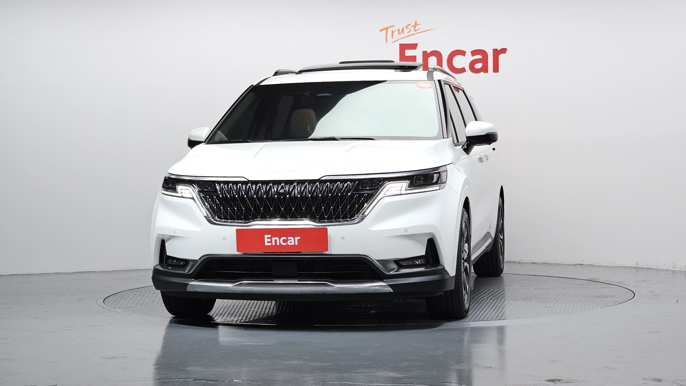 KIA CARNIVAL photo 3