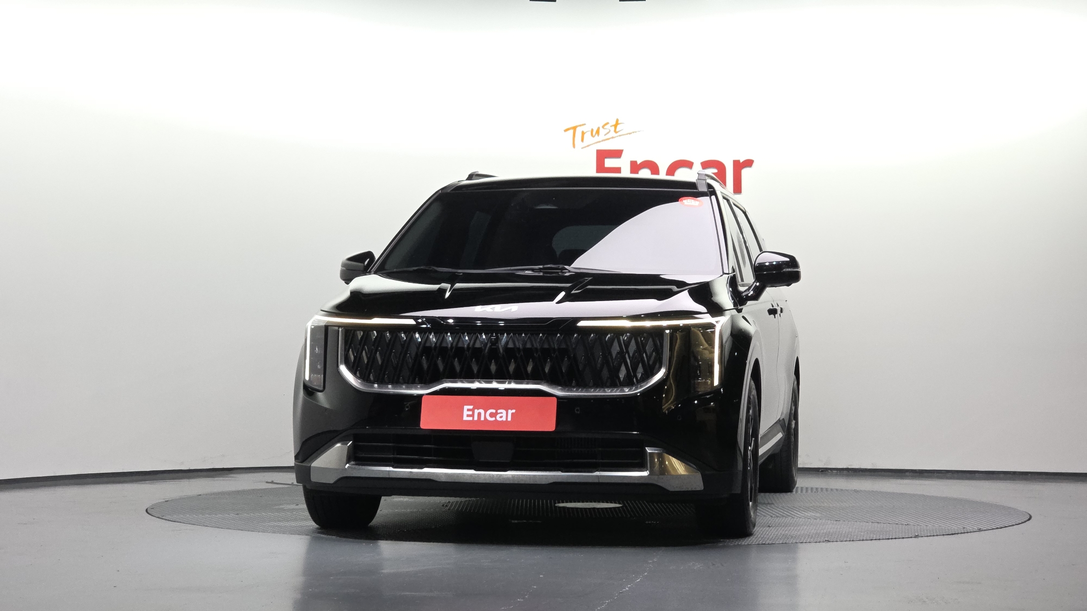 KIA CARNIVAL photo 3