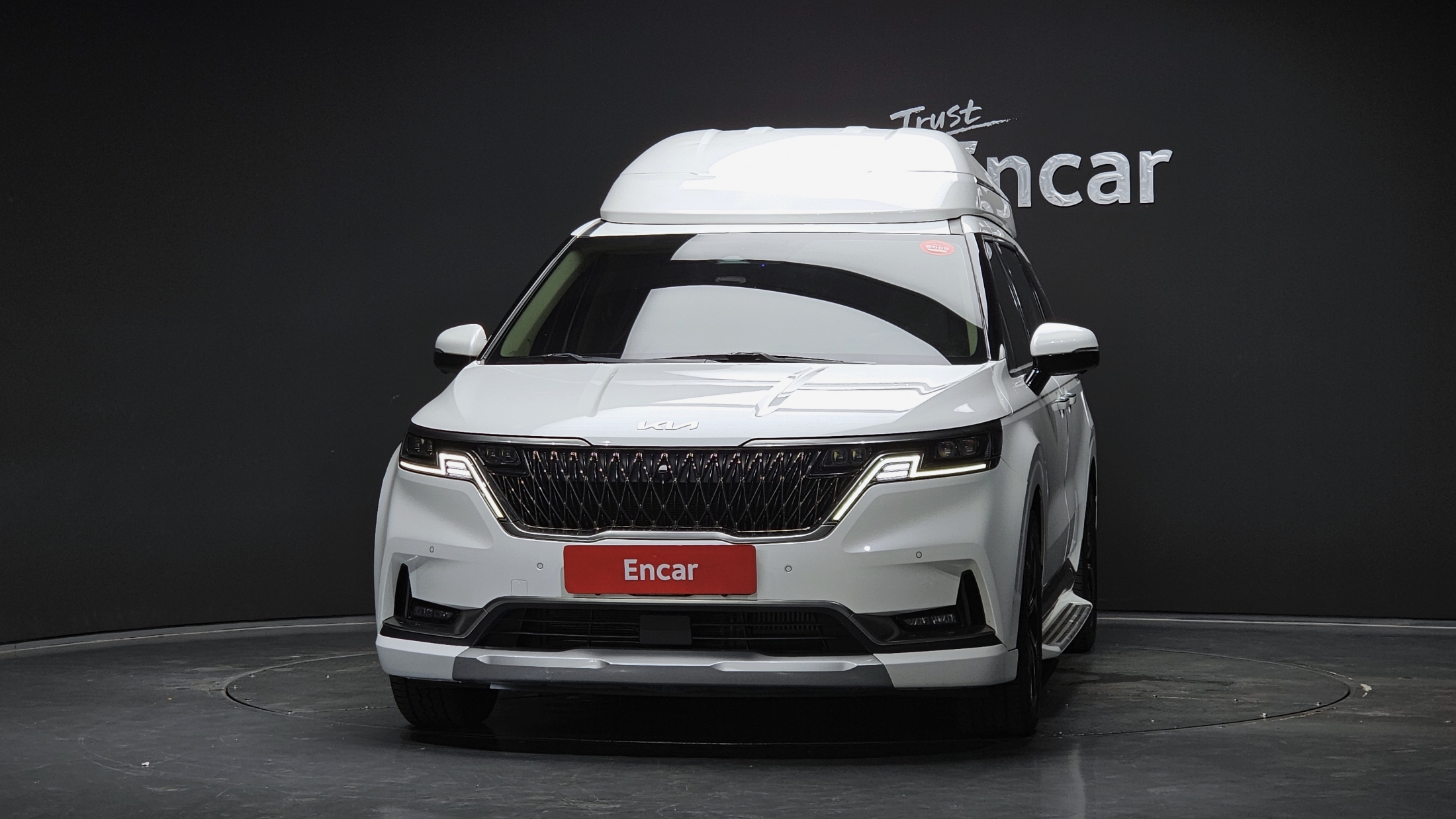 KIA CARNIVAL photo 3
