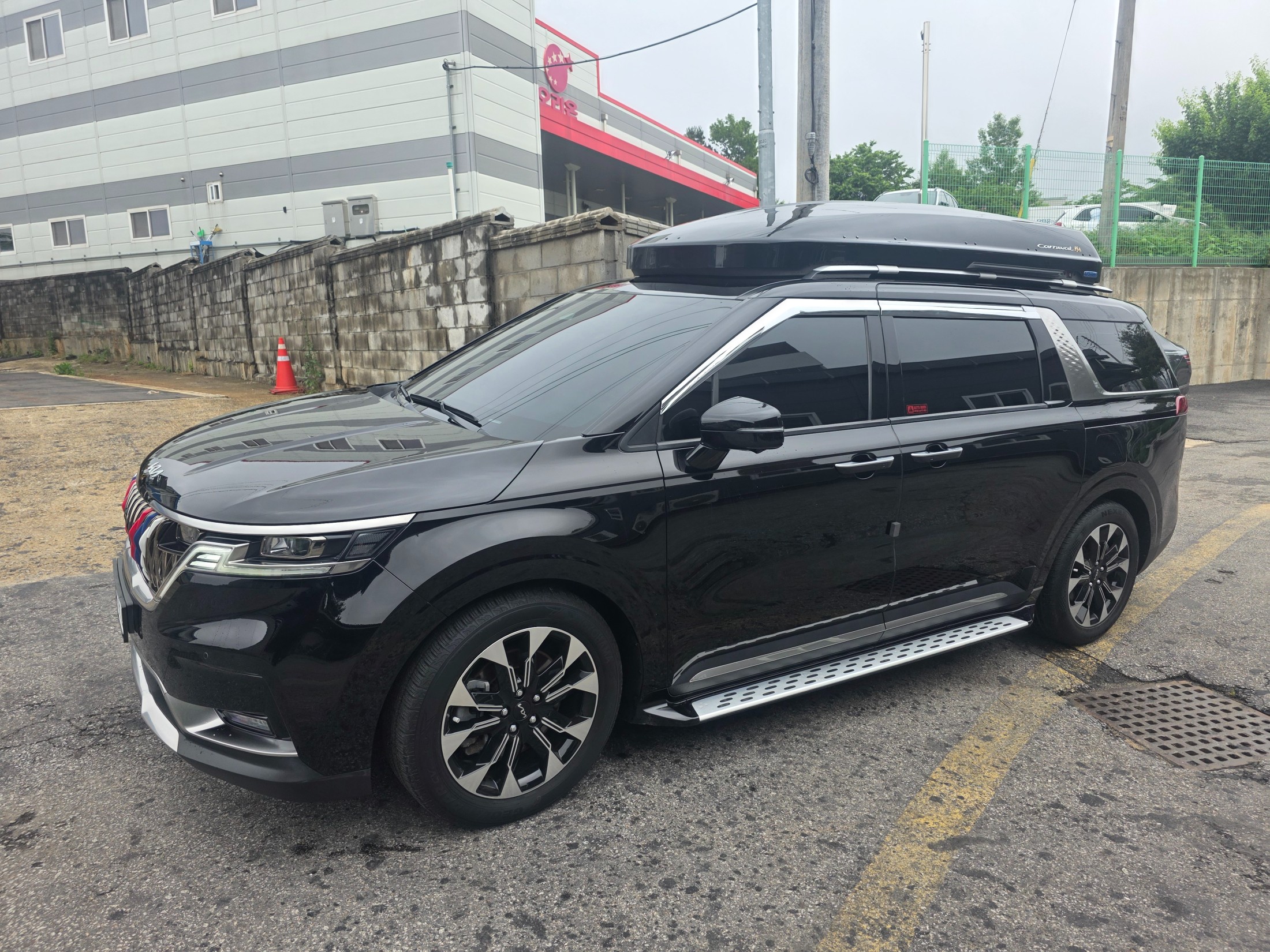 KIA CARNIVAL