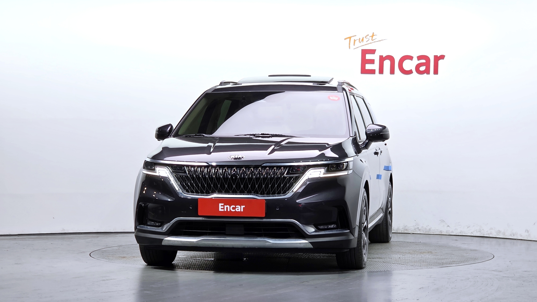 KIA CARNIVAL photo 3