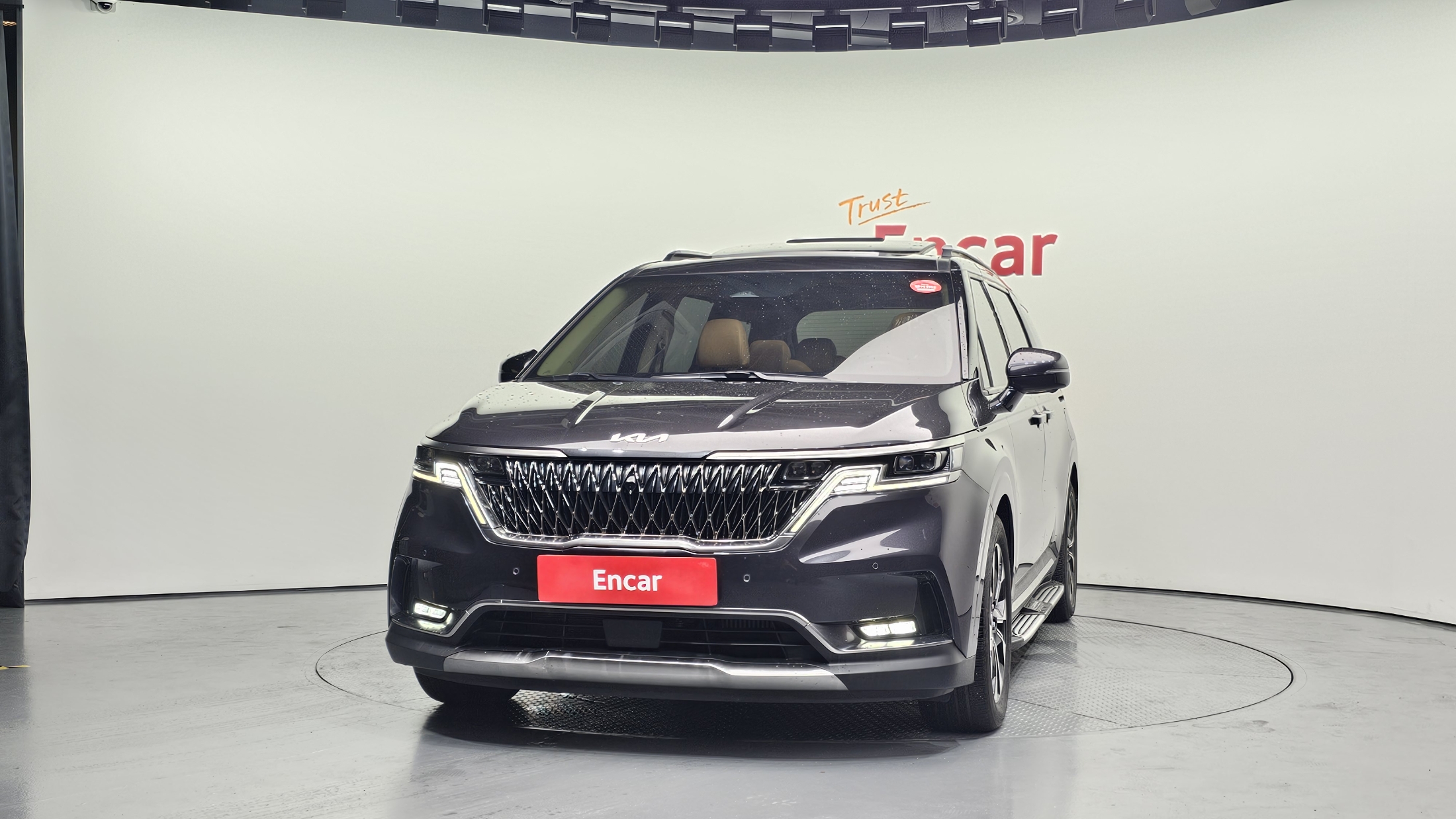 KIA CARNIVAL photo 3
