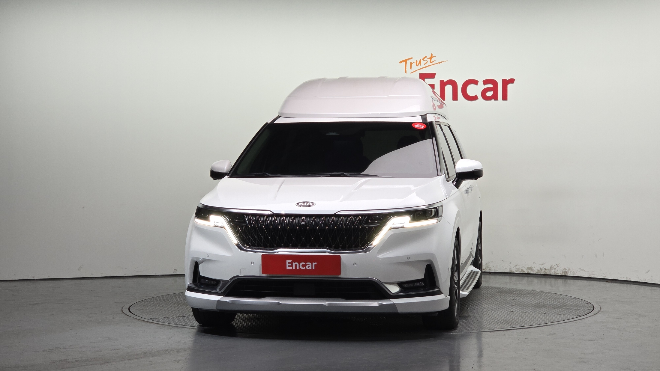 KIA CARNIVAL photo 3