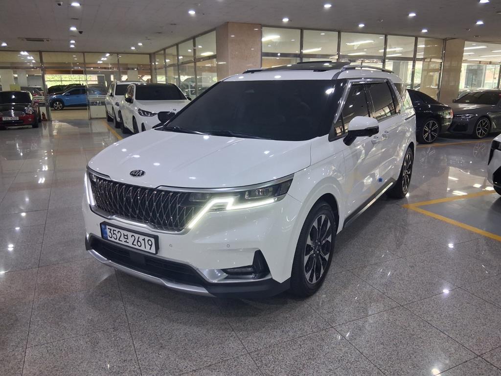KIA CARNIVAL