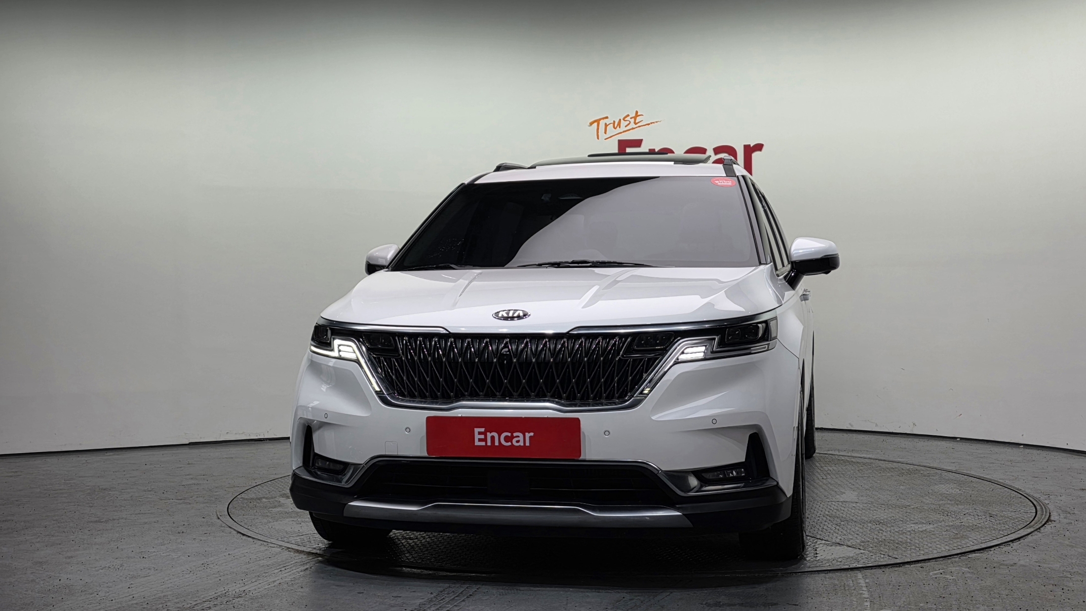 KIA CARNIVAL photo 3