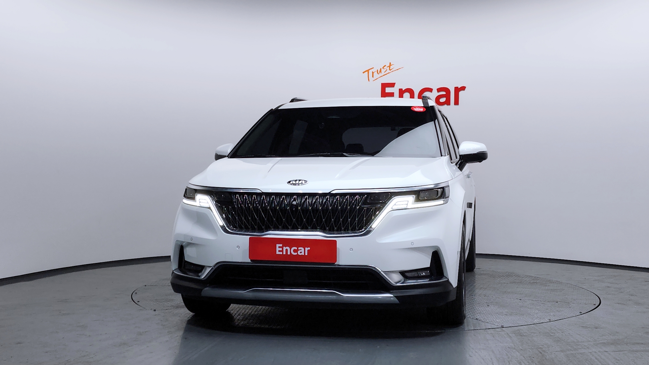 KIA CARNIVAL photo 3