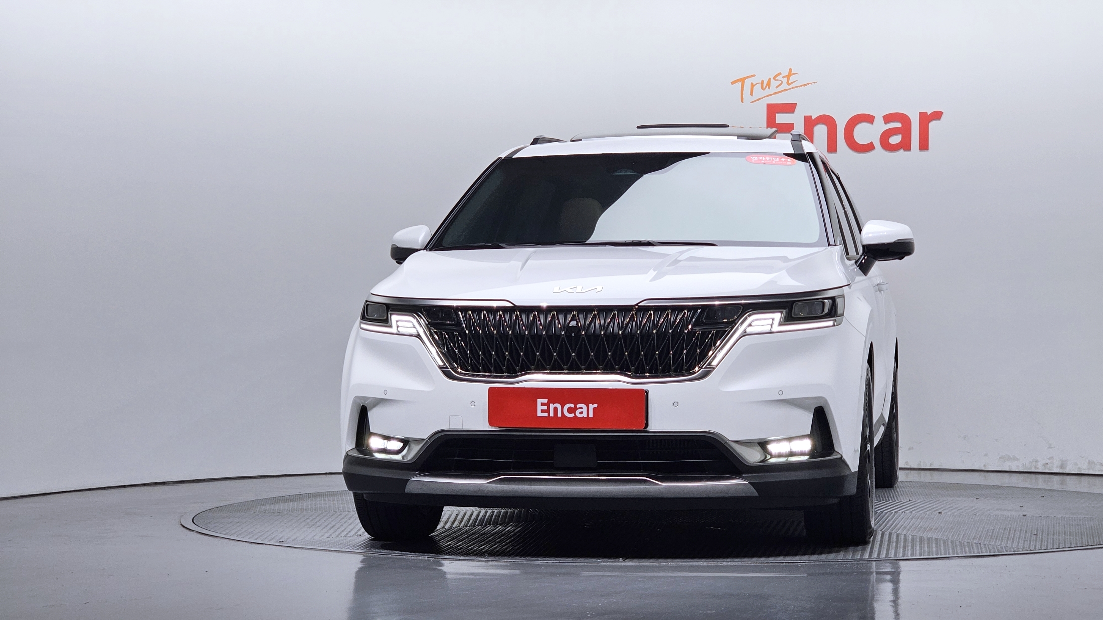 KIA CARNIVAL photo 2