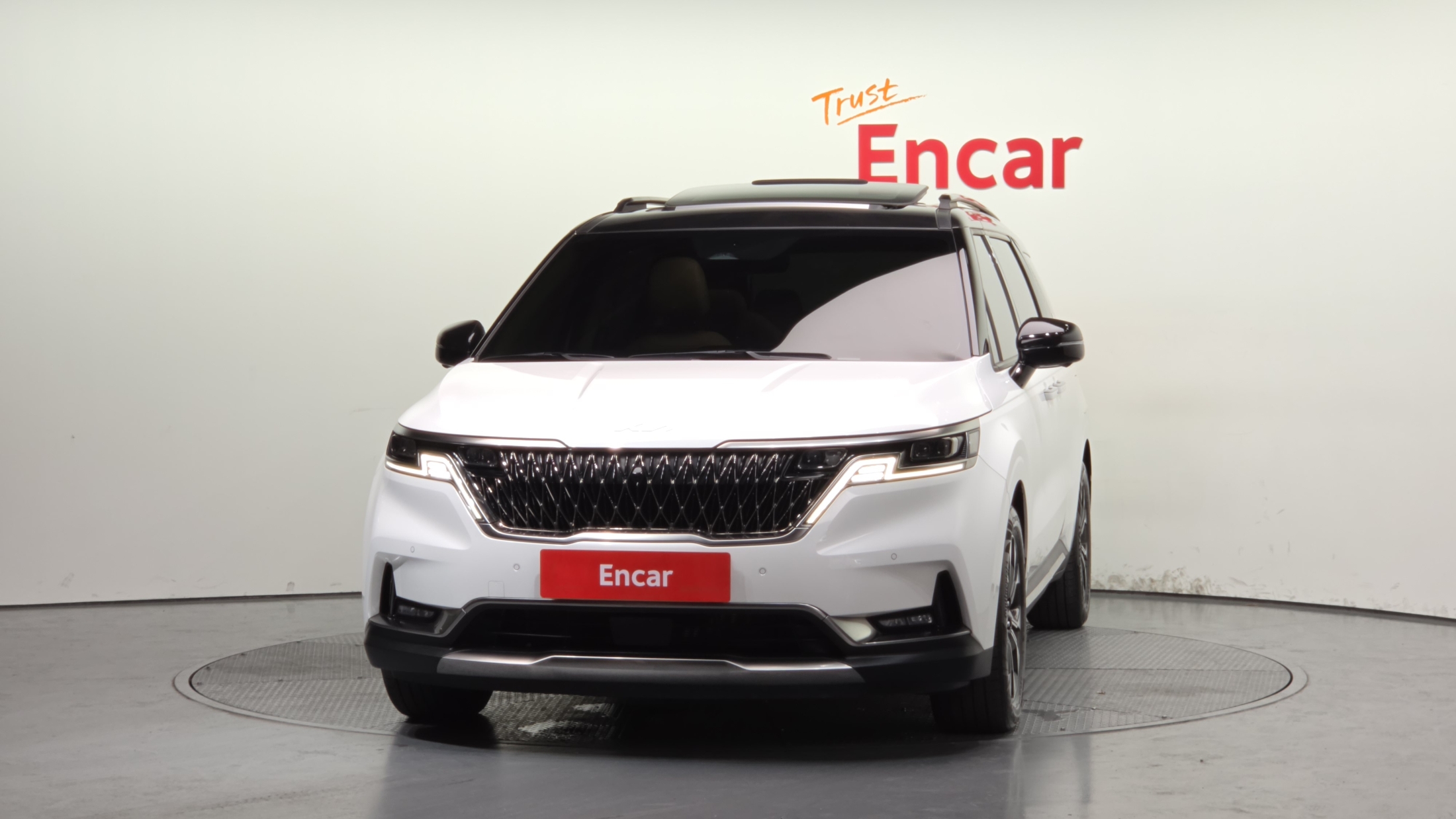 KIA CARNIVAL photo 3