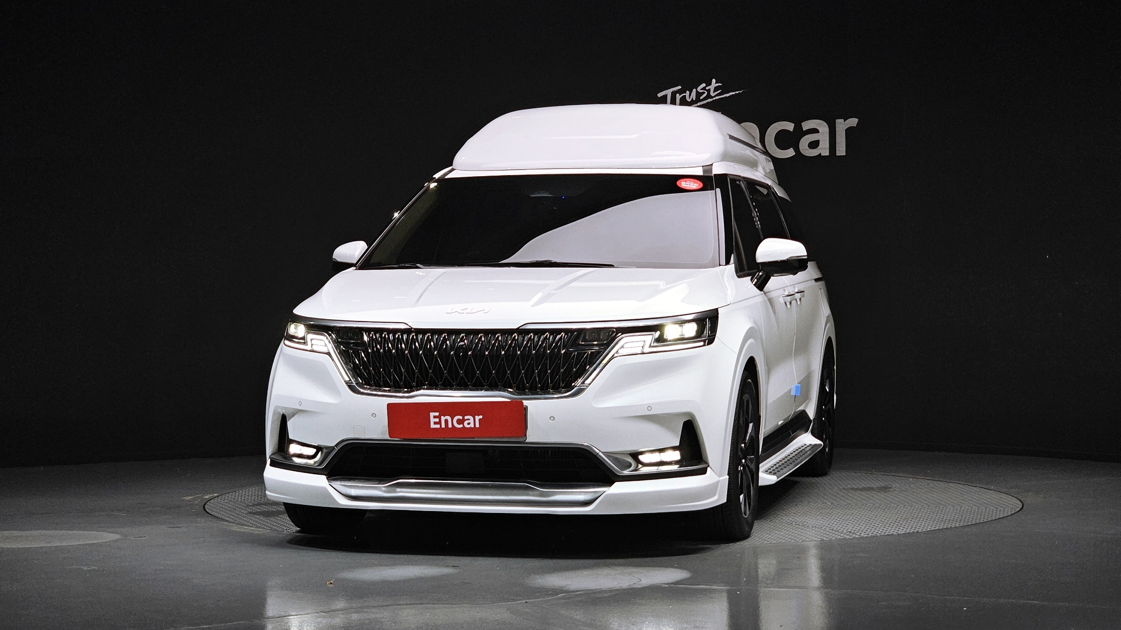 KIA CARNIVAL photo 3