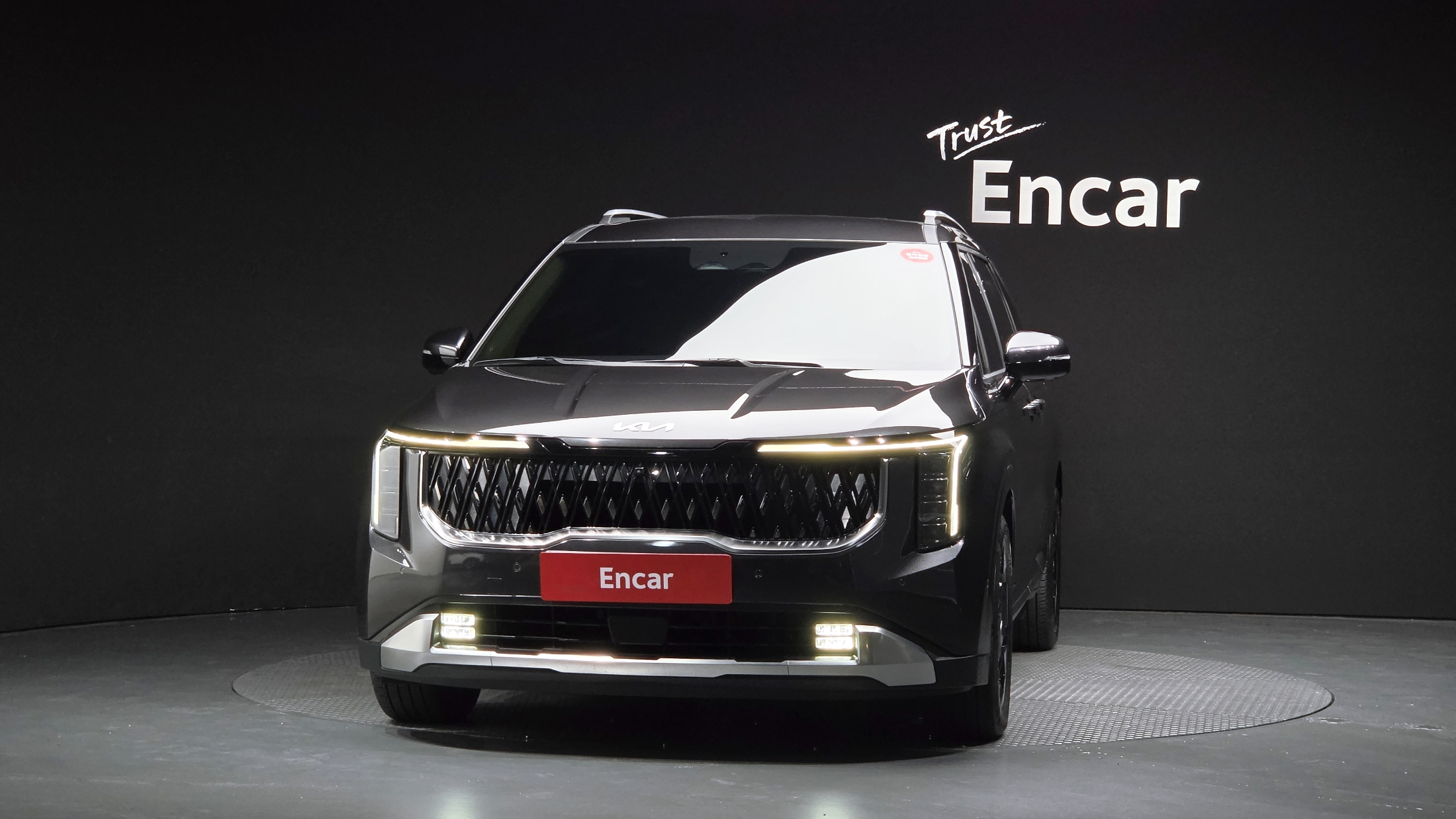 KIA CARNIVAL photo 3