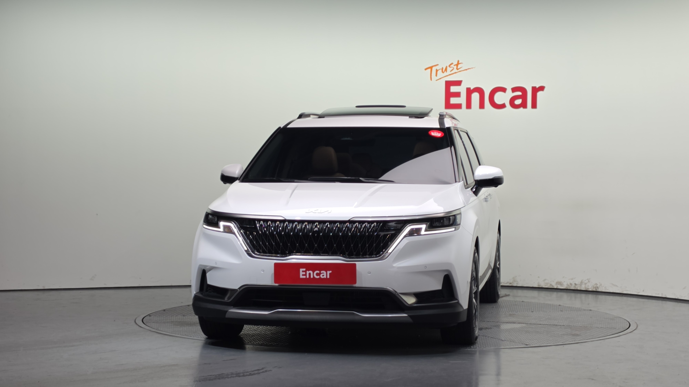 KIA CARNIVAL photo 3