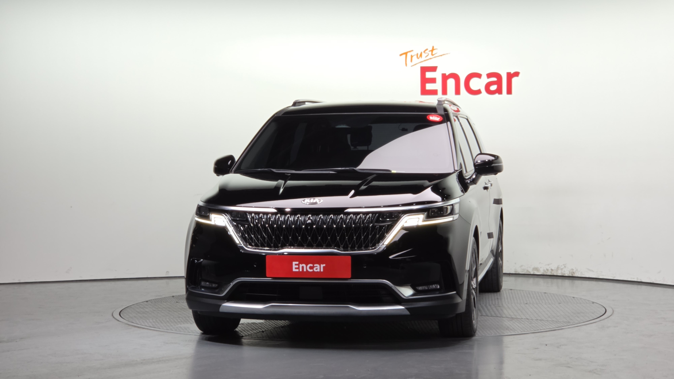KIA CARNIVAL photo 3