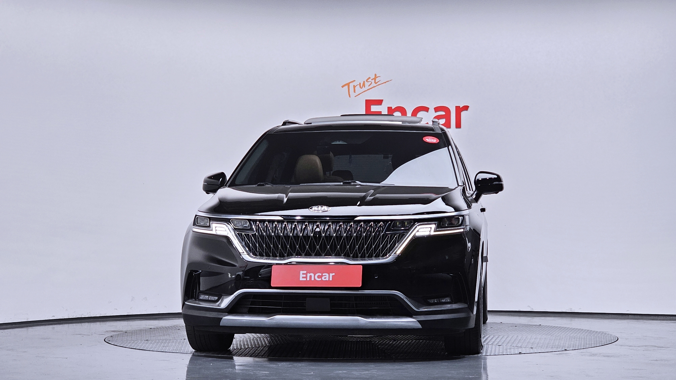 KIA CARNIVAL photo 3